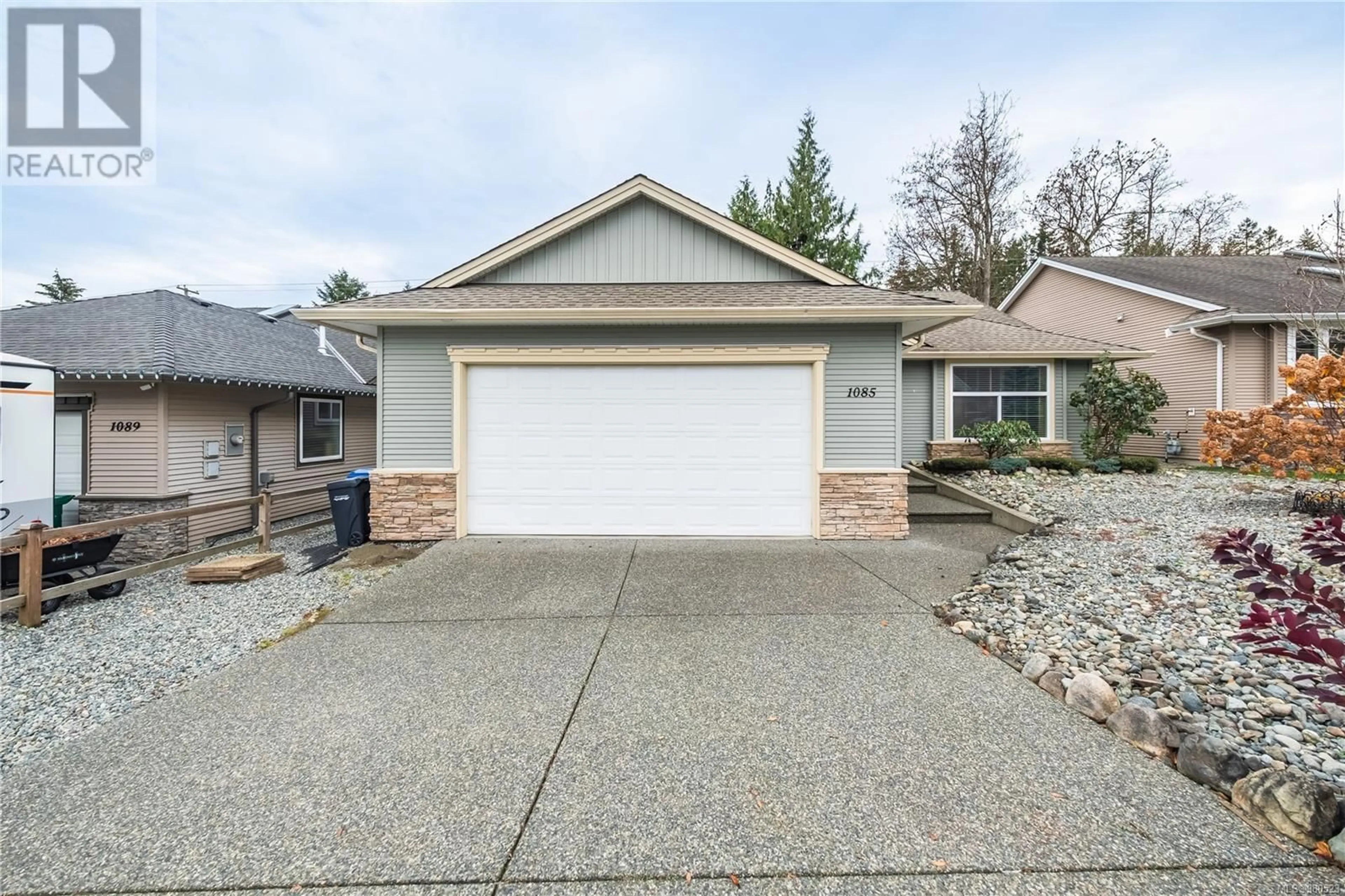 Frontside or backside of a home, the street view for 1085 Southwood Dr, Nanaimo British Columbia V9R0B2