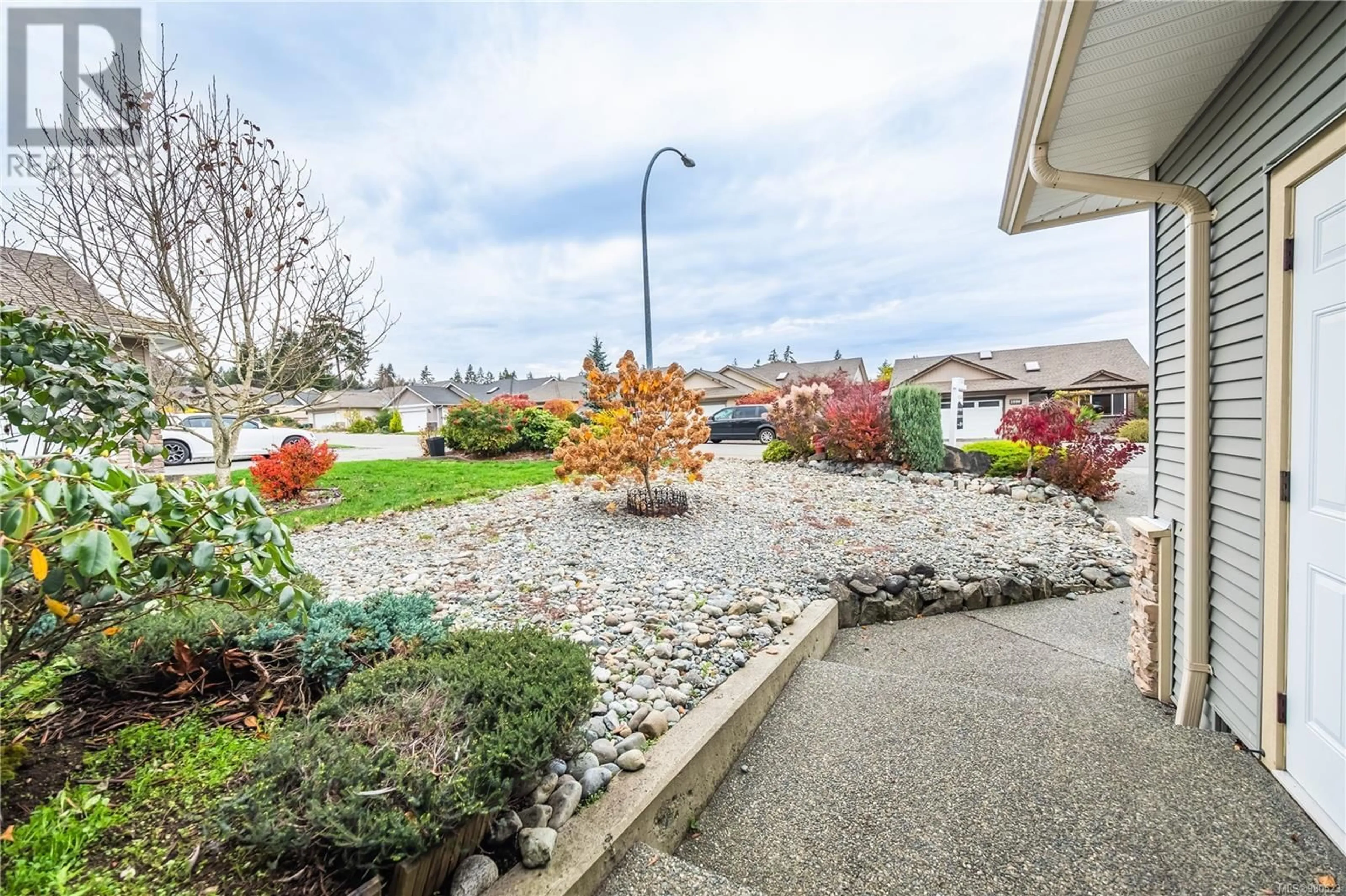 Patio, the fenced backyard for 1085 Southwood Dr, Nanaimo British Columbia V9R0B2