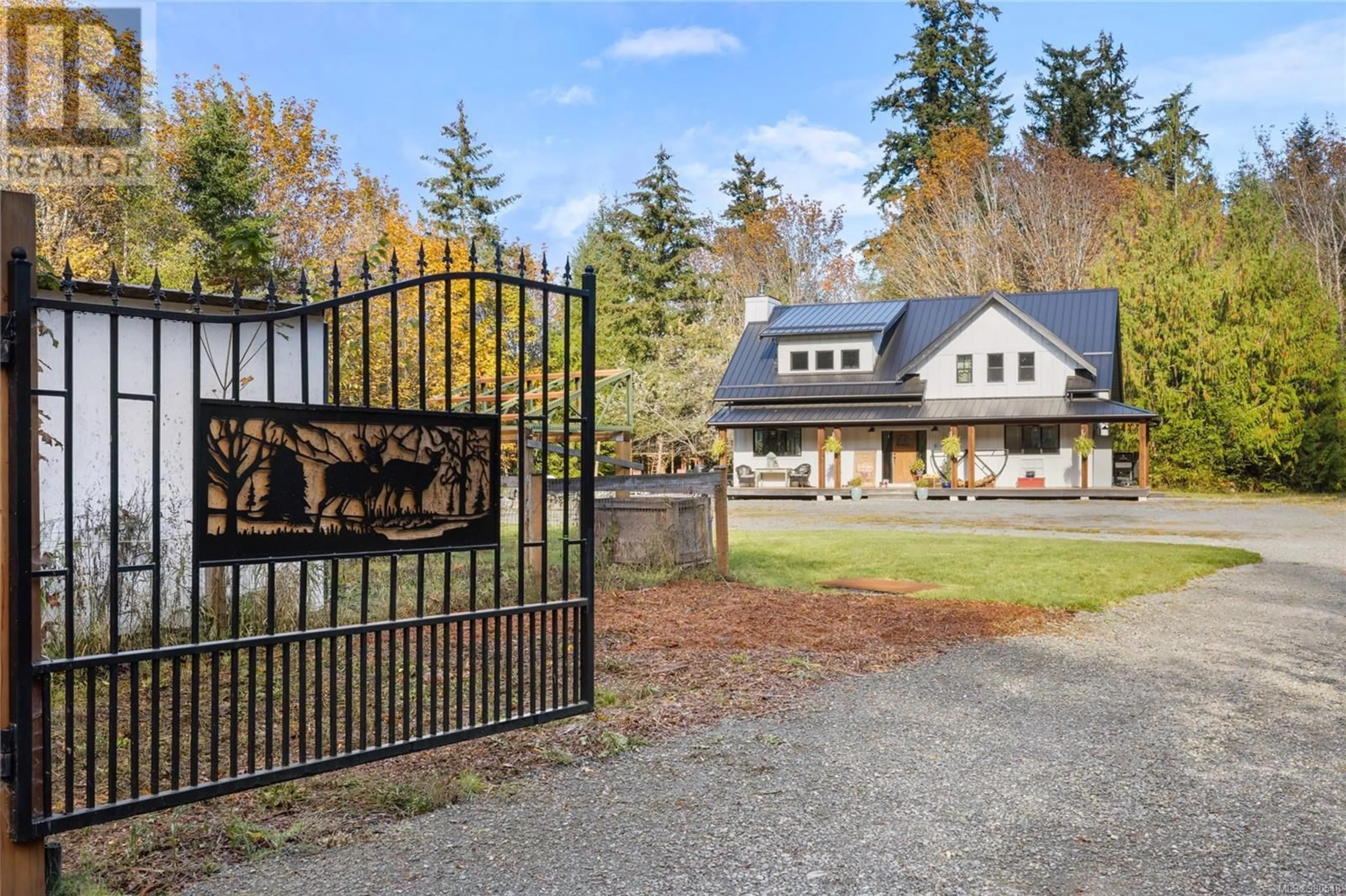 Frontside or backside of a home, cottage for 880 Ohiat Rd, Qualicum Beach British Columbia V9K2M8