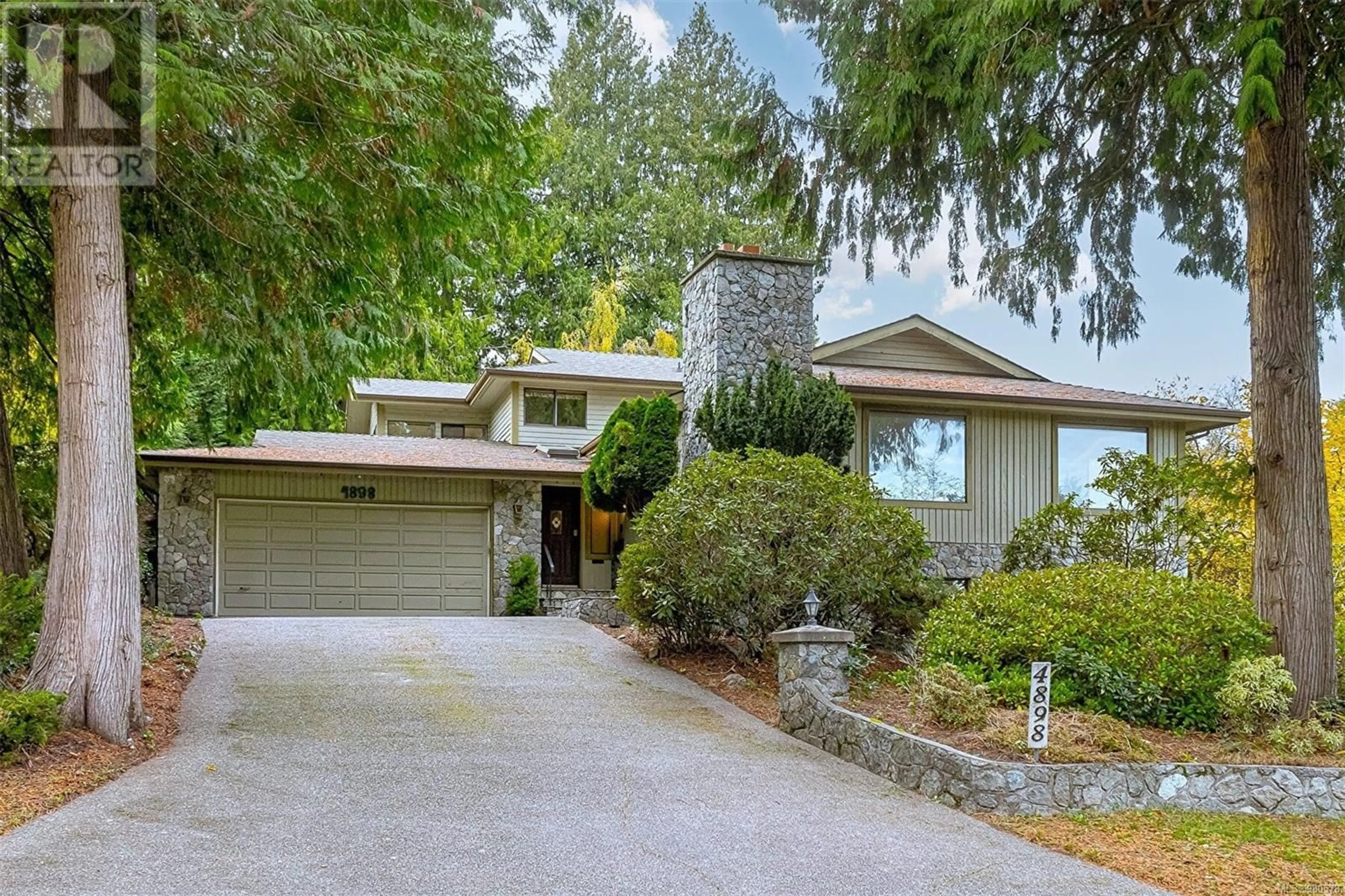 Frontside or backside of a home, the street view for 4898 Alamida Cres, Saanich British Columbia V8Y2T3