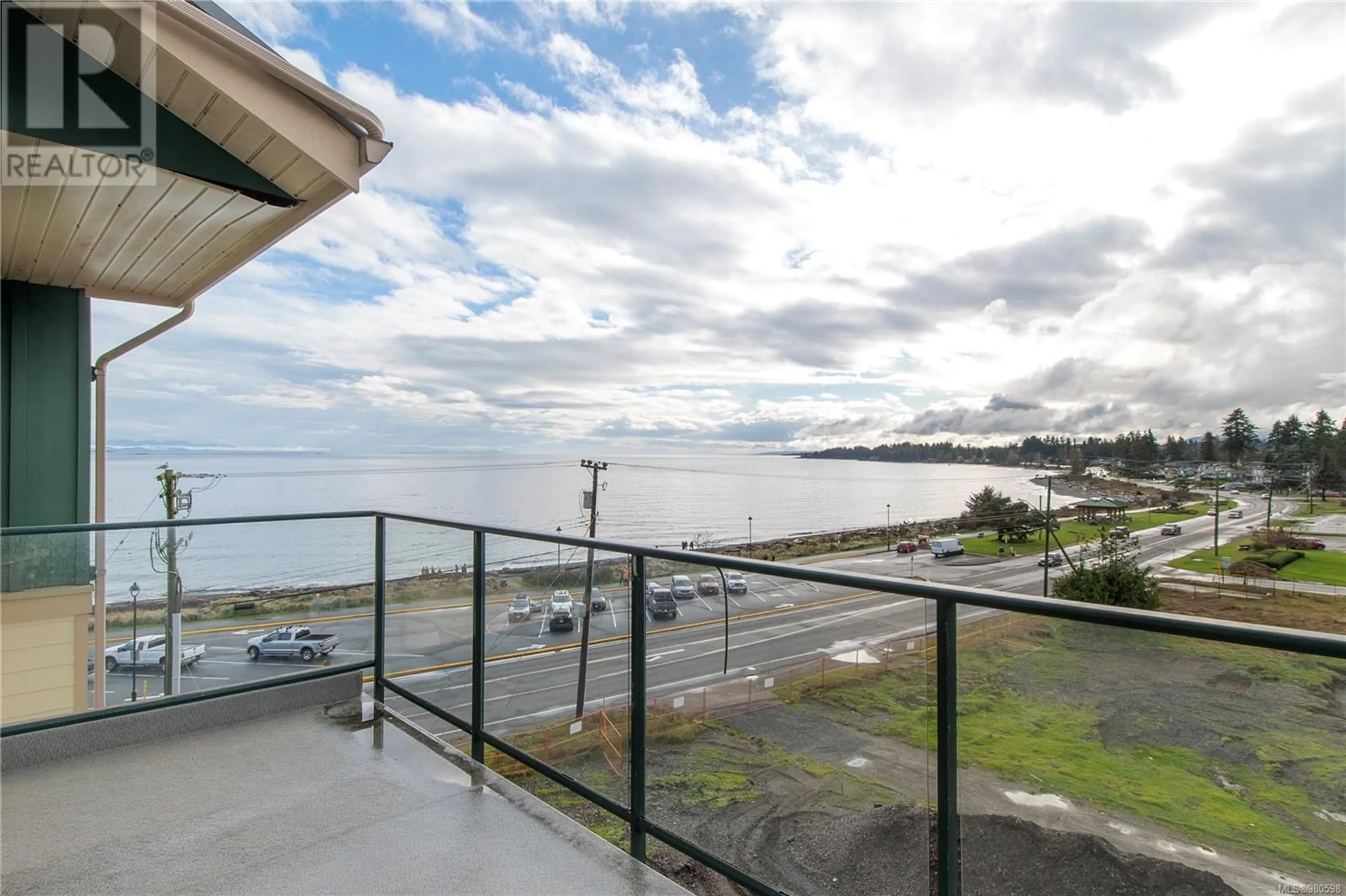 Patio, the view of lake or river for 403 2676 Island Hwy S, Campbell River British Columbia V9W1C7