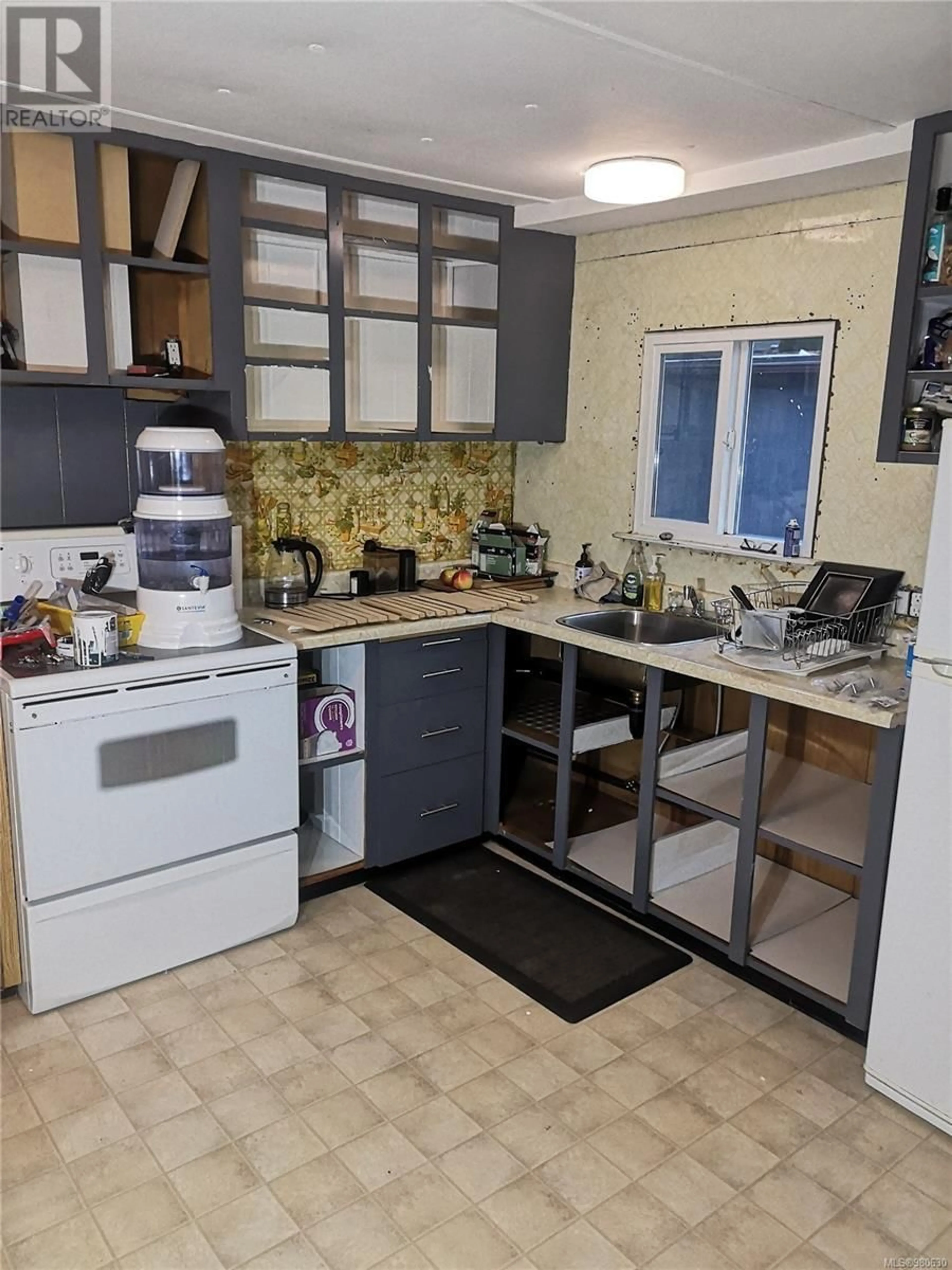 Standard kitchen, unknown for 29 2911 Sooke Lake Rd, Langford British Columbia V9B4R5