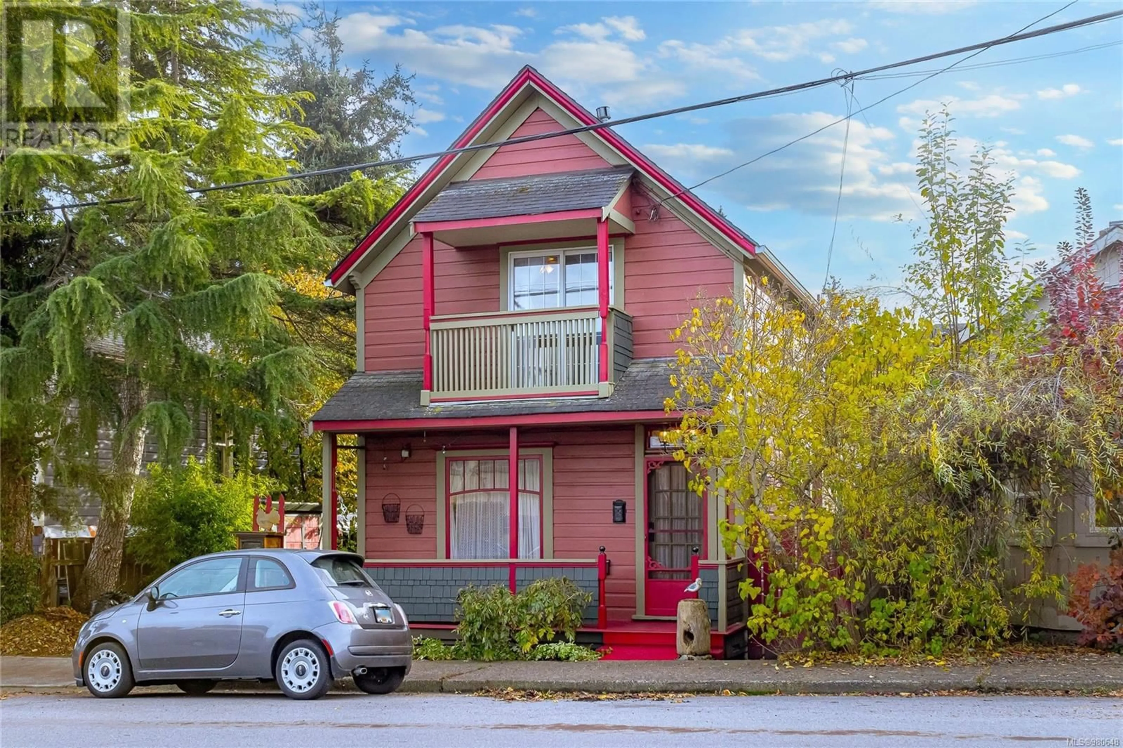 A pic from exterior of the house or condo, cottage for 1283 Denman St, Victoria British Columbia V8T1L7