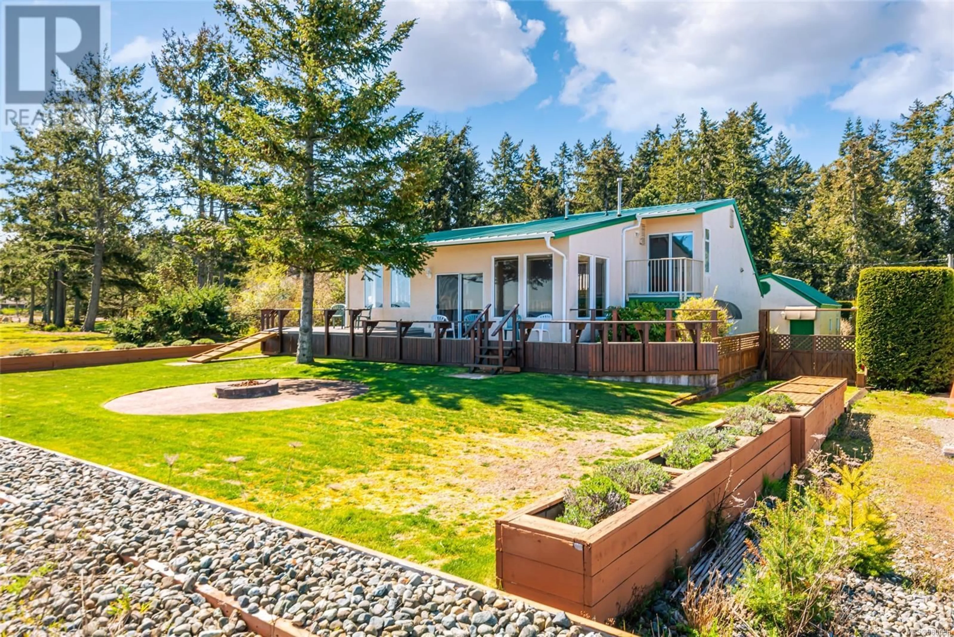 A pic from outside/outdoor area/front of a property/back of a property/a pic from drone, unknown for 6435 ISLAND HIGHWAY, Bowser British Columbia V0R1G0