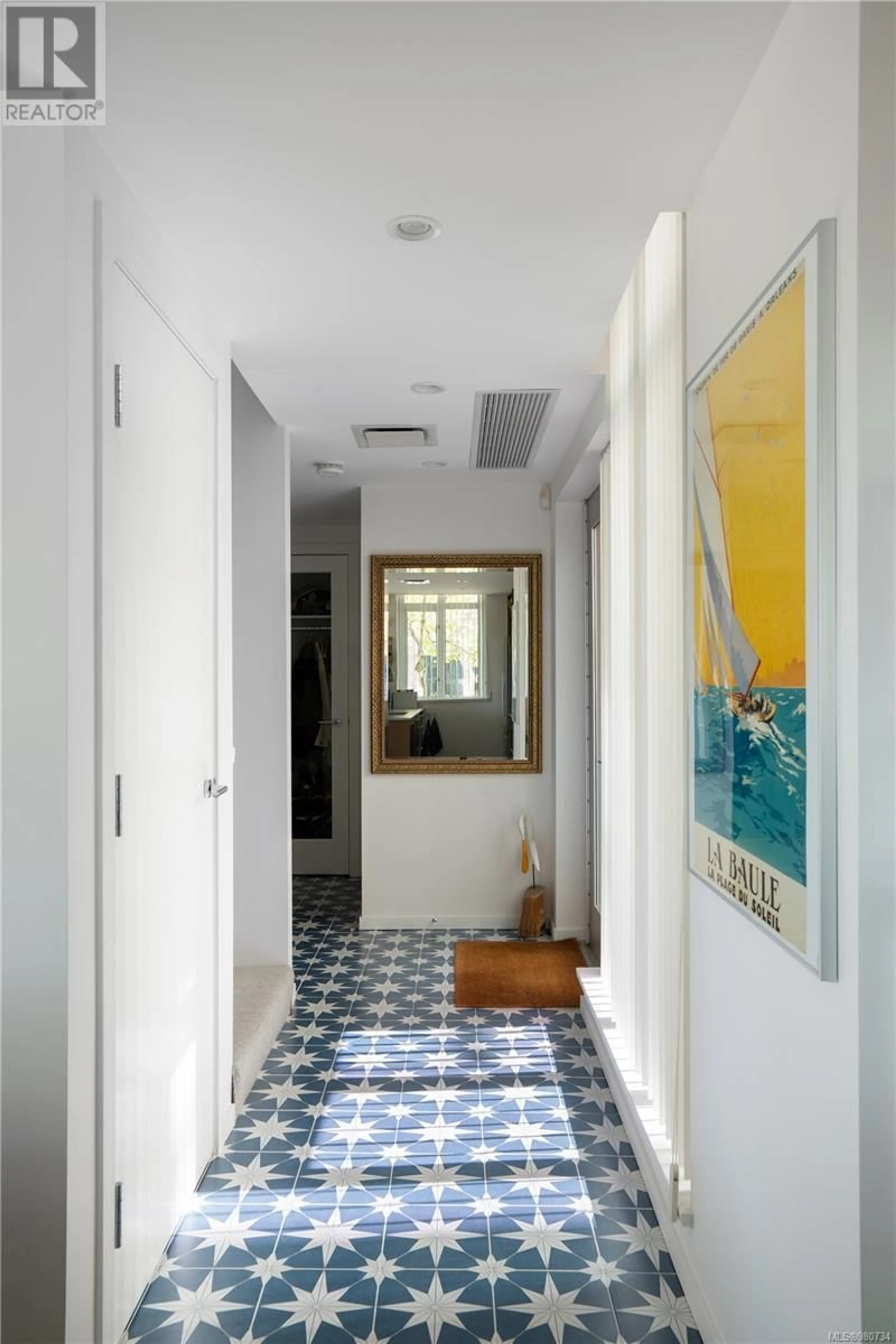 Indoor entryway, ceramic floors for TH3 100 Saghalie Rd, Victoria British Columbia V9A0A1