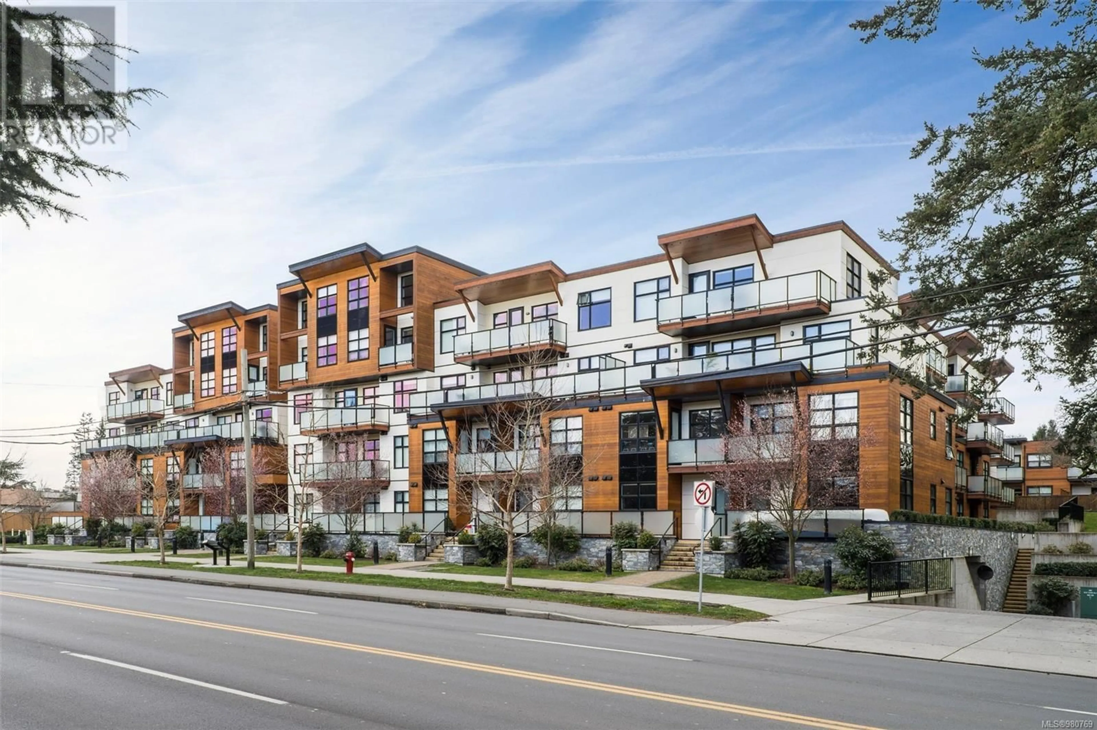 Unknown for 203 - 4000 SHELBOURNE STREET, Saanich British Columbia V8N0B6