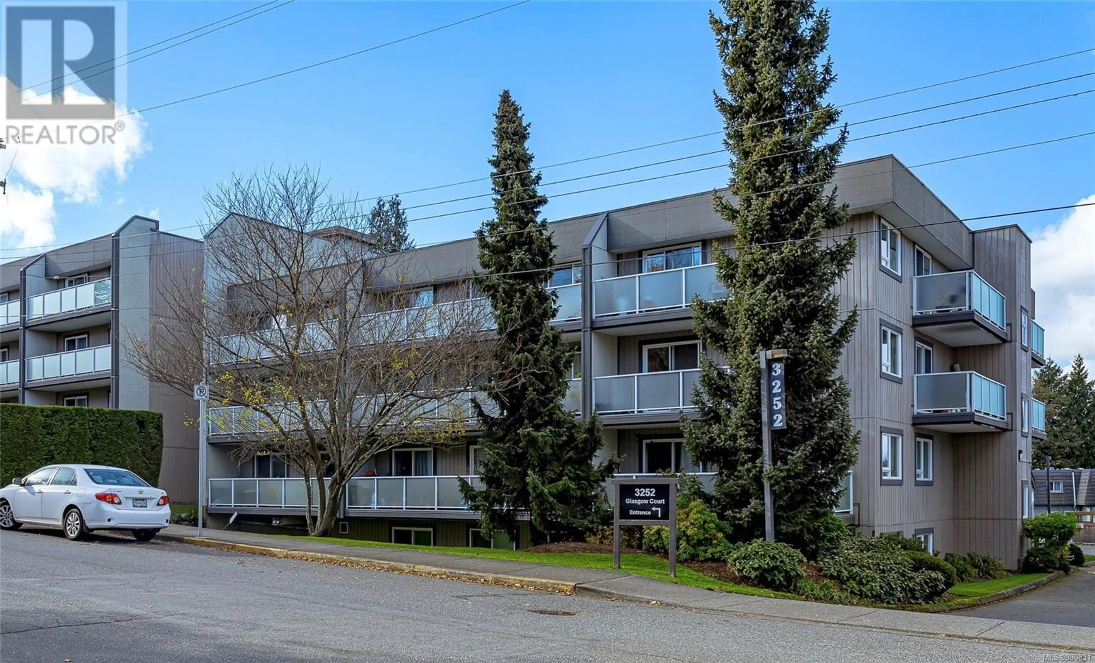 A pic from exterior of the house or condo, the front or back of building for 506 3252 Glasgow Ave, Saanich British Columbia V8X1M2