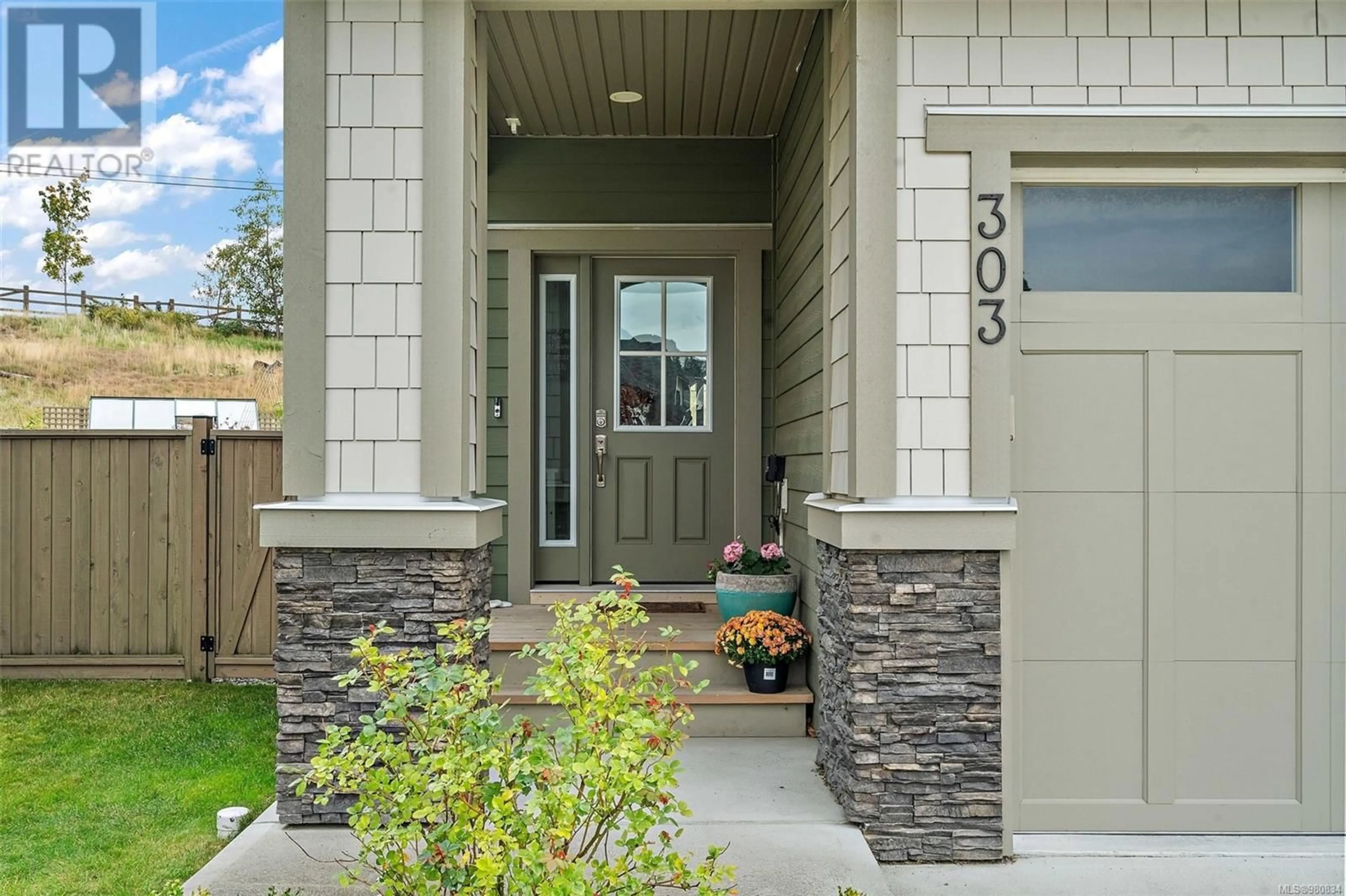 Indoor entryway, ceramic floors for 303 Curlew Pl, Colwood British Columbia V9C0P1