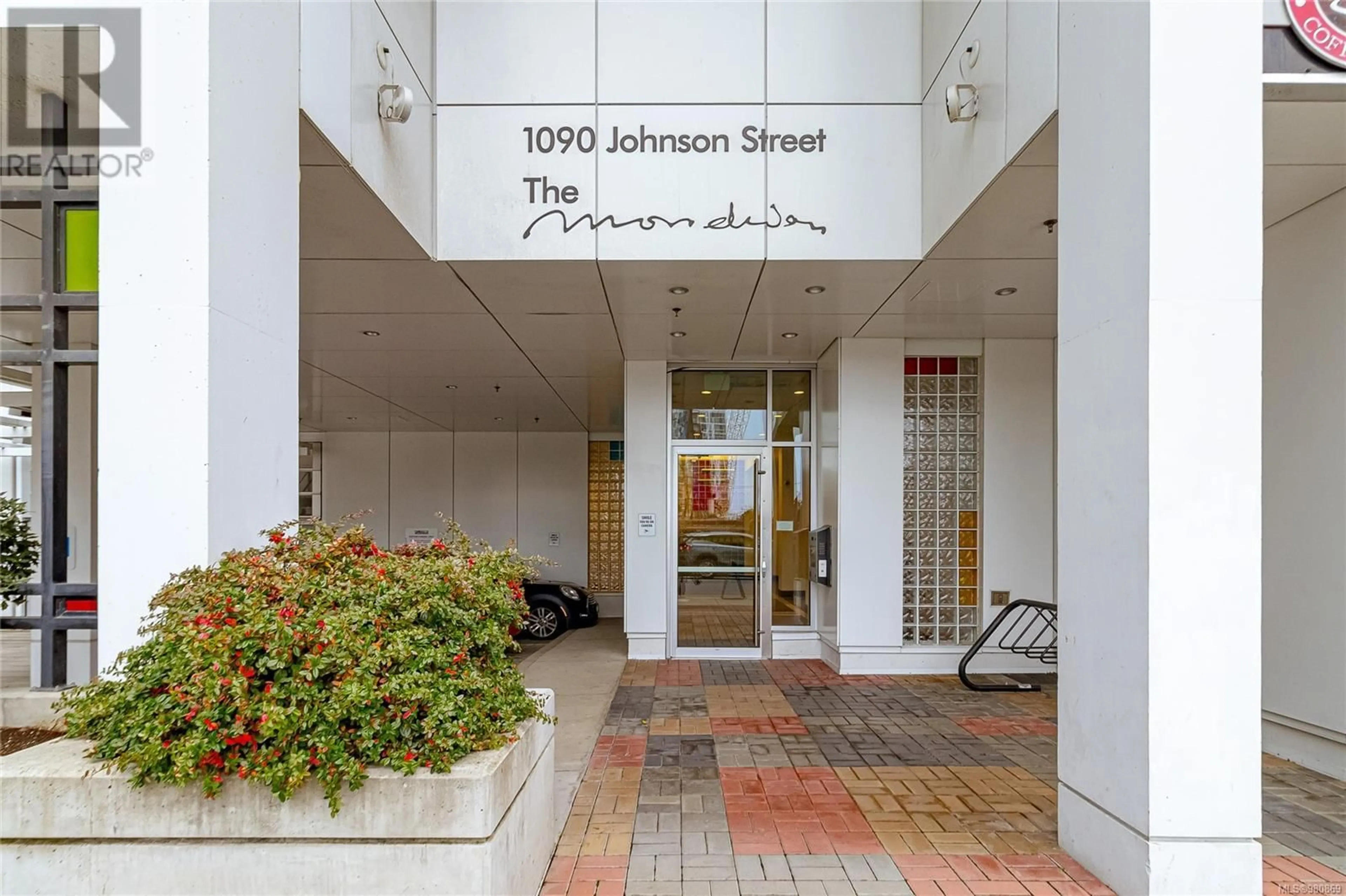 Indoor foyer, unknown floor for 301 1090 Johnson St, Victoria British Columbia V8V0B3