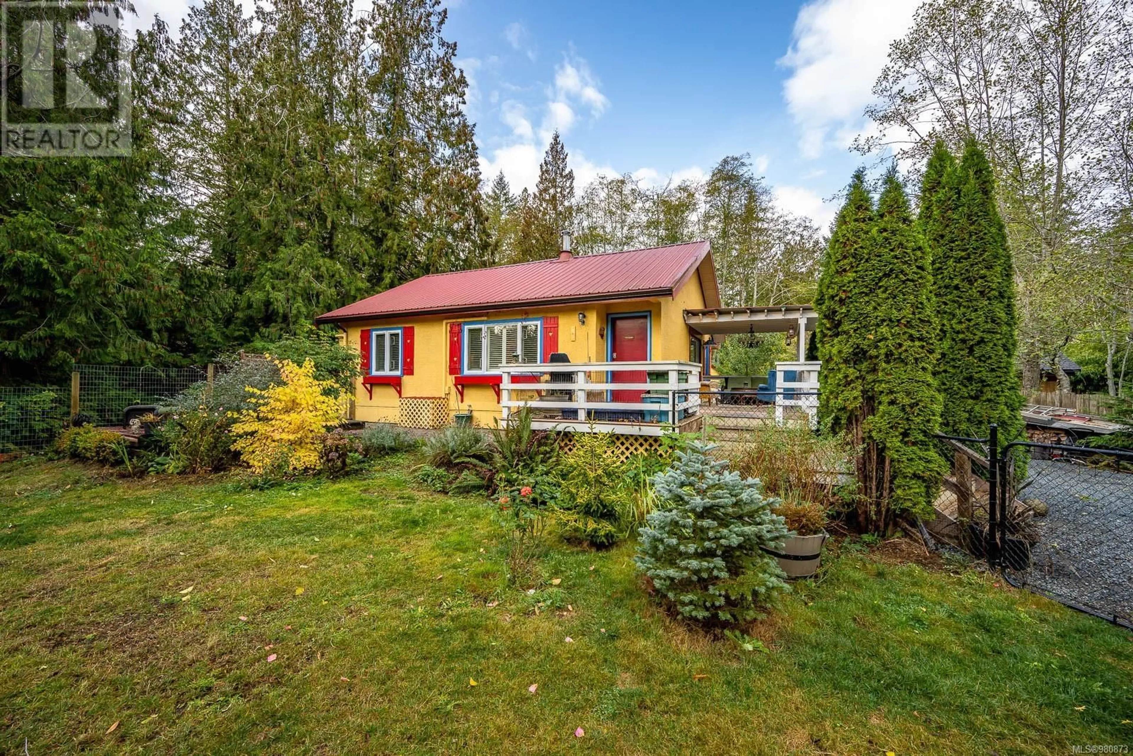 Shed for 5105 Arthurs Rd, Hornby Island British Columbia V0R1Z0