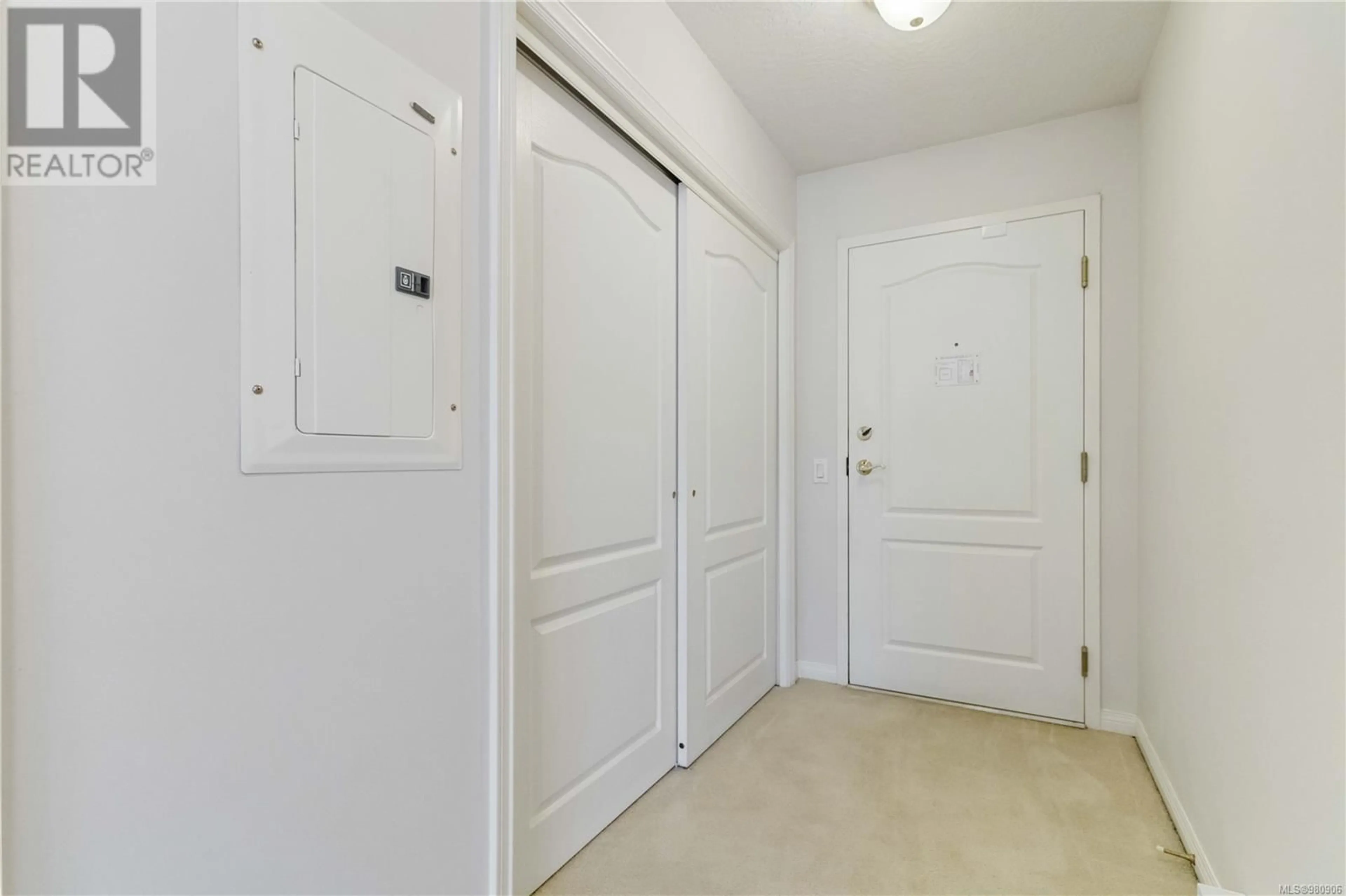 Indoor entryway, not visible floor for 411 3133 Tillicum Rd, Saanich British Columbia V9A2B4