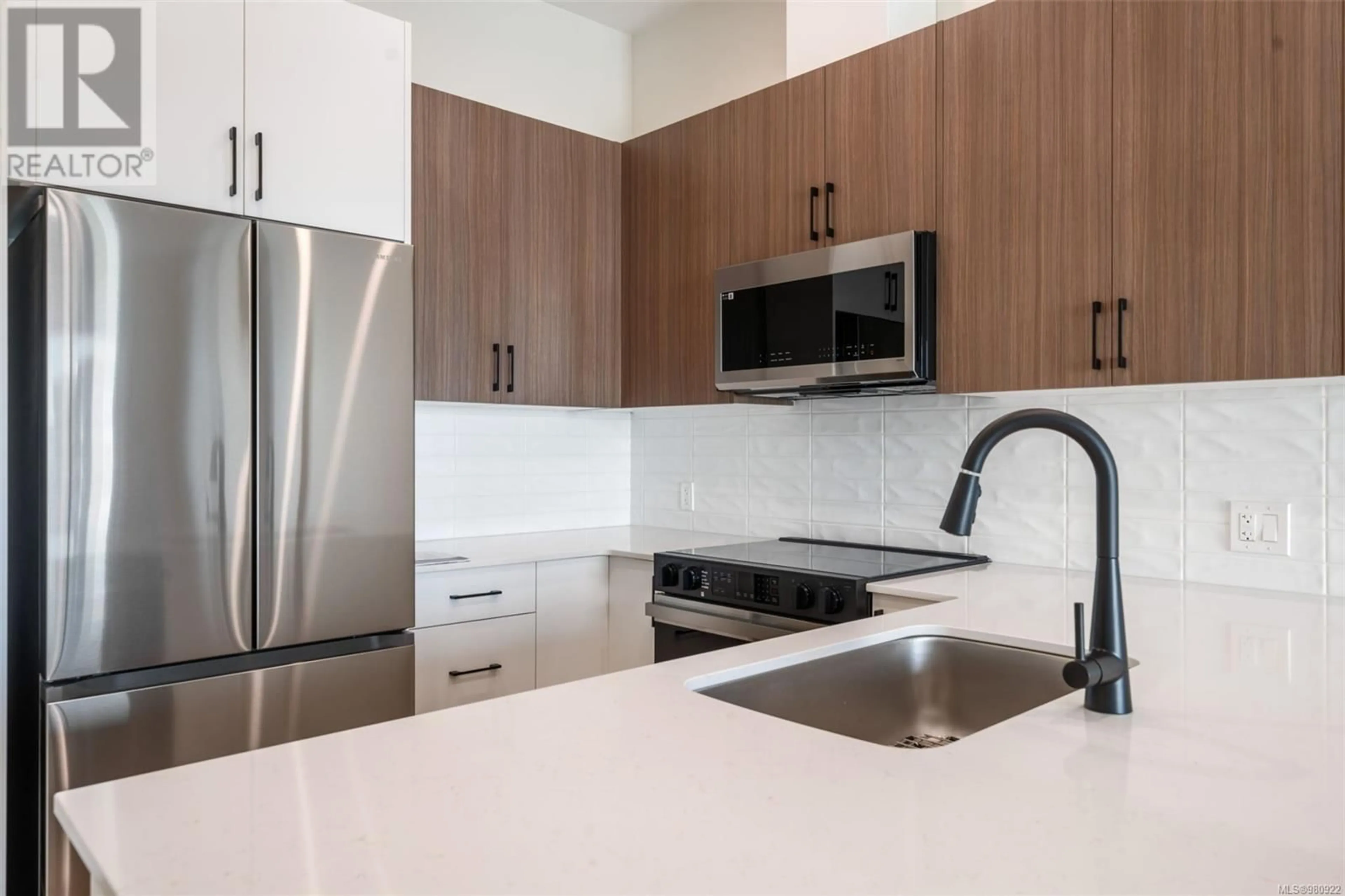 Standard kitchen, unknown for 508 2770 Winster Rd, Langford British Columbia V9B3P5