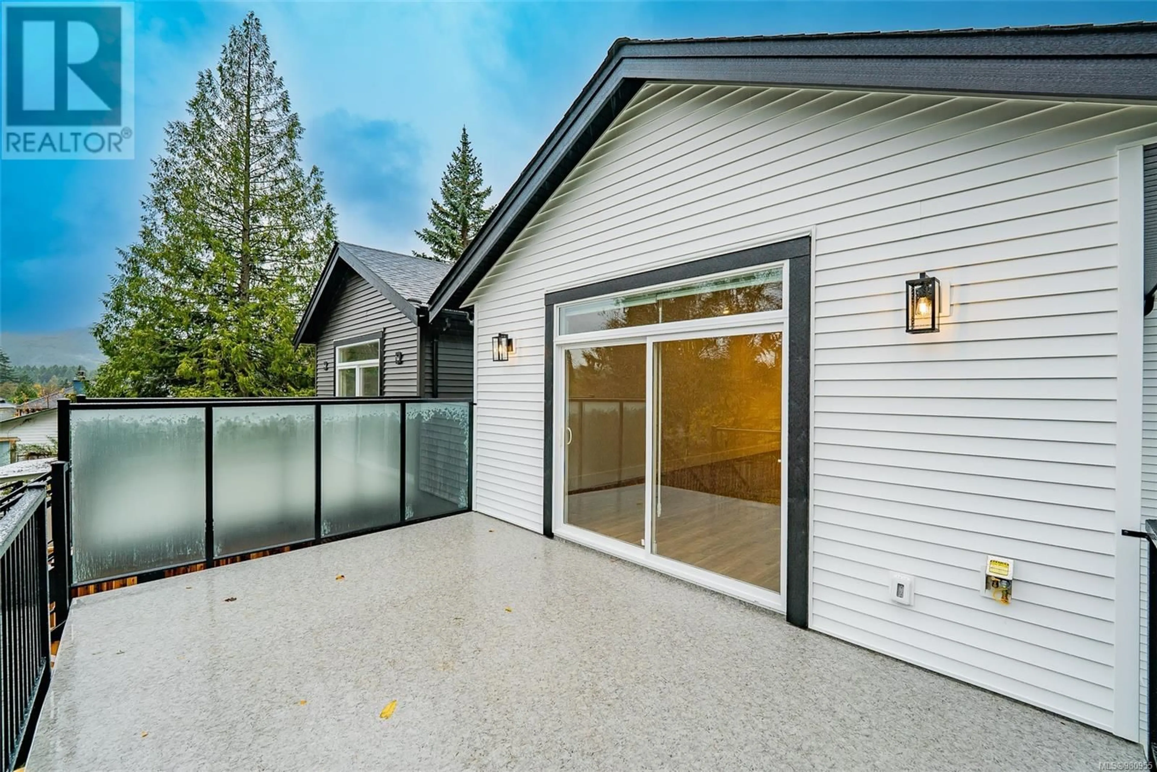 Home with vinyl exterior material for A 6645 Aulds Rd, Lantzville British Columbia V9T5R7