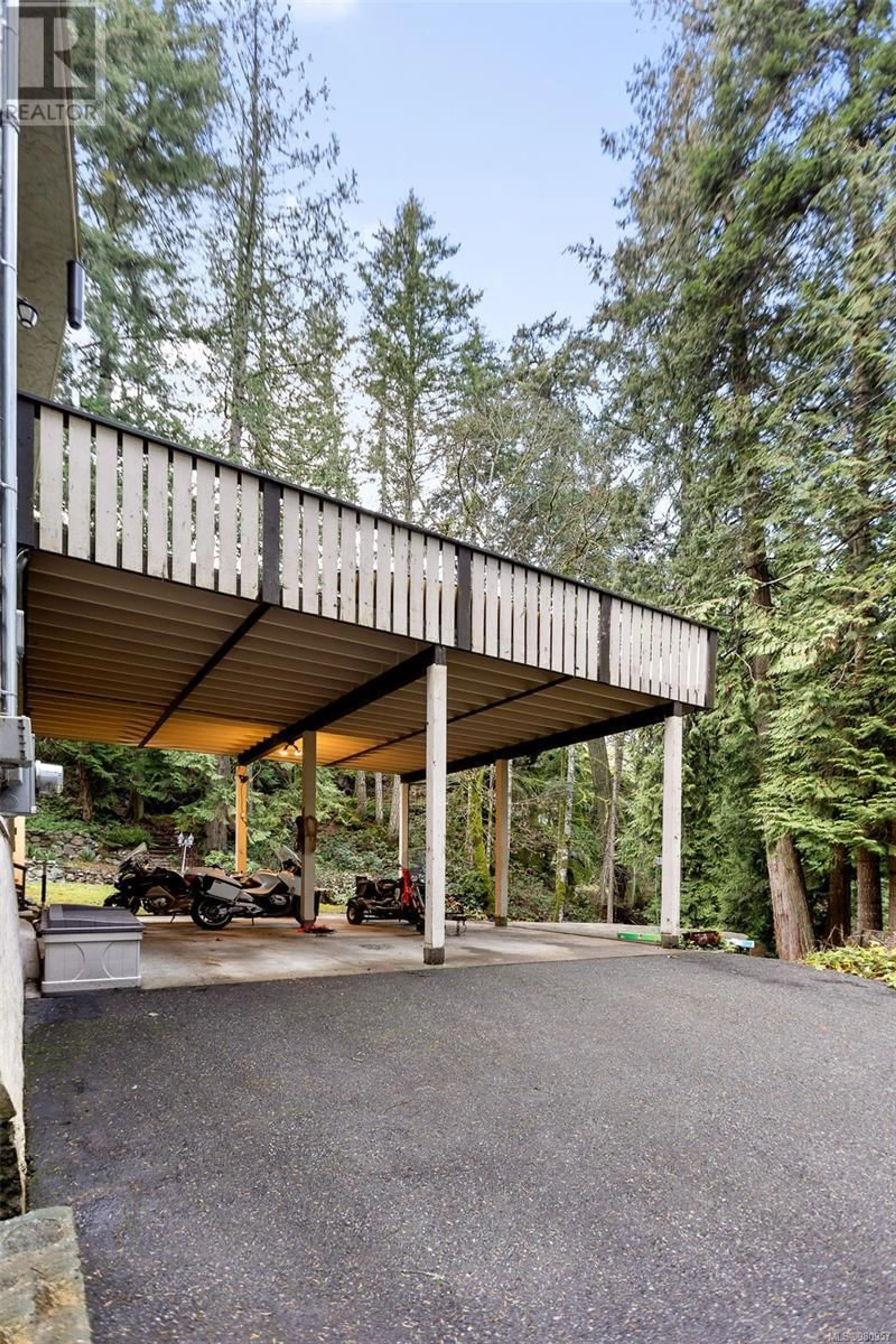 Indoor garage for 875 Walfred Rd, Langford British Columbia V9C2P1