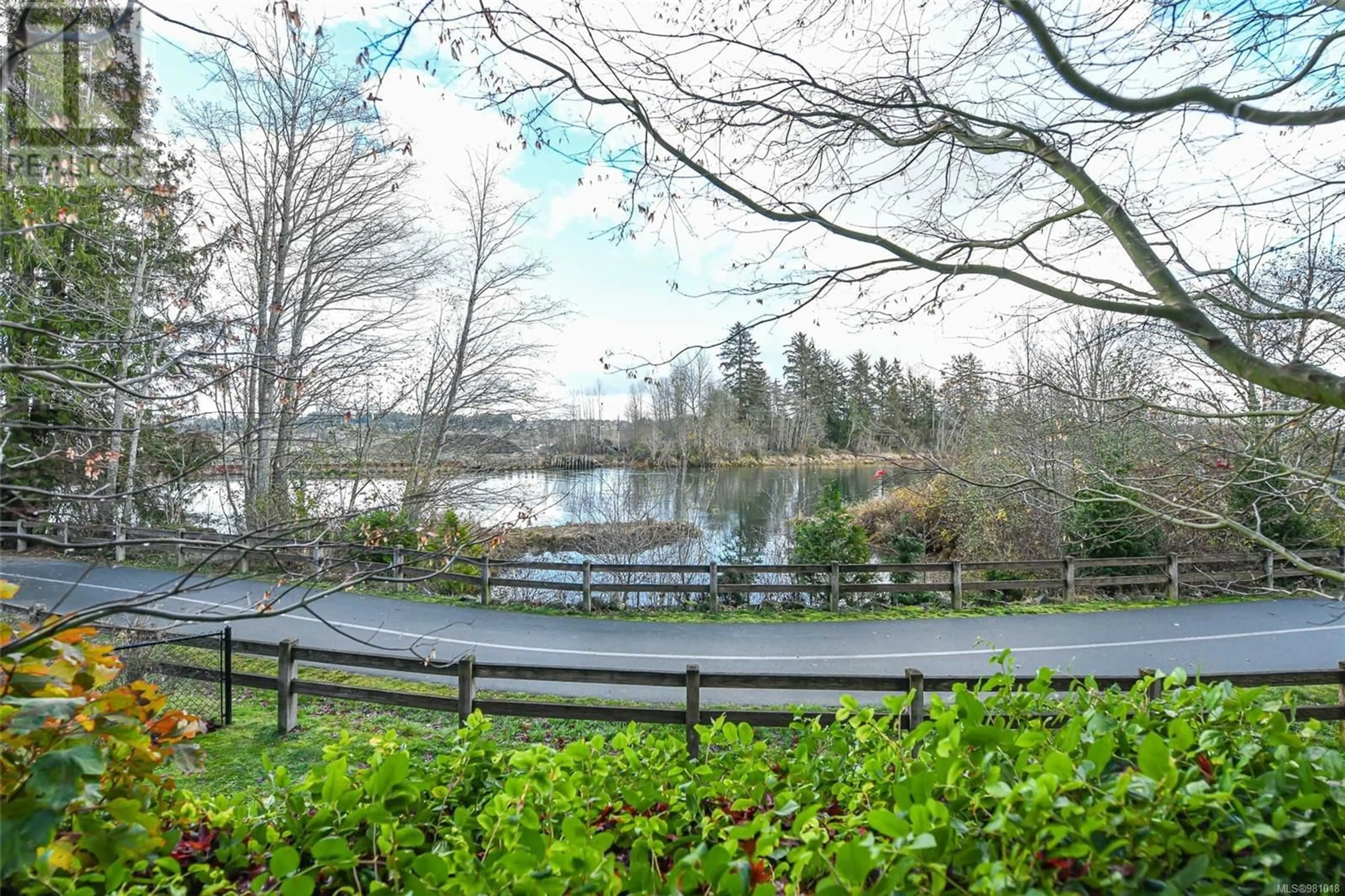 Patio, lake for 108 1944 Riverside Lane, Courtenay British Columbia V9N0E5