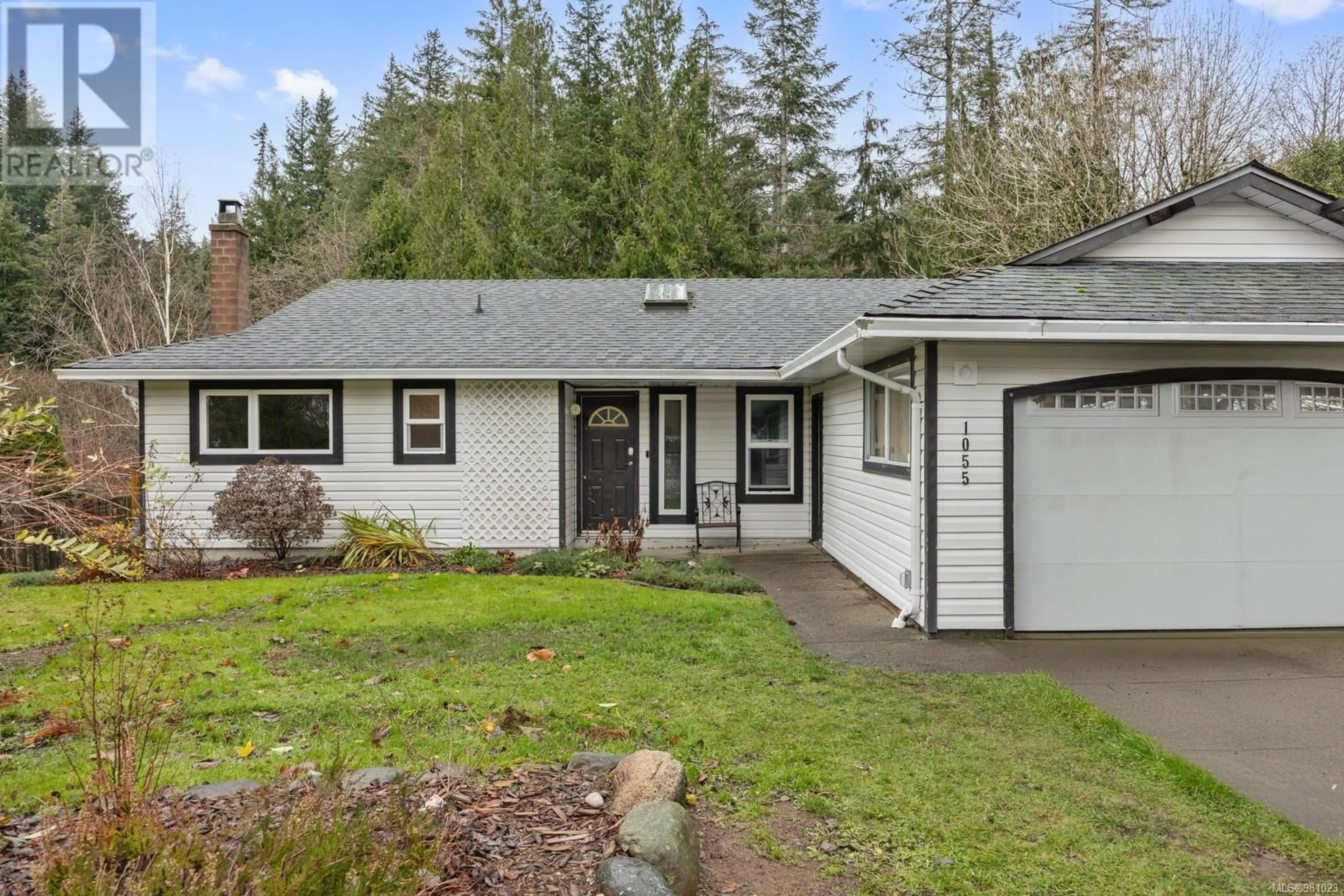 Frontside or backside of a home, cottage for 1055 Springbok Rd, Campbell River British Columbia V9W7G4