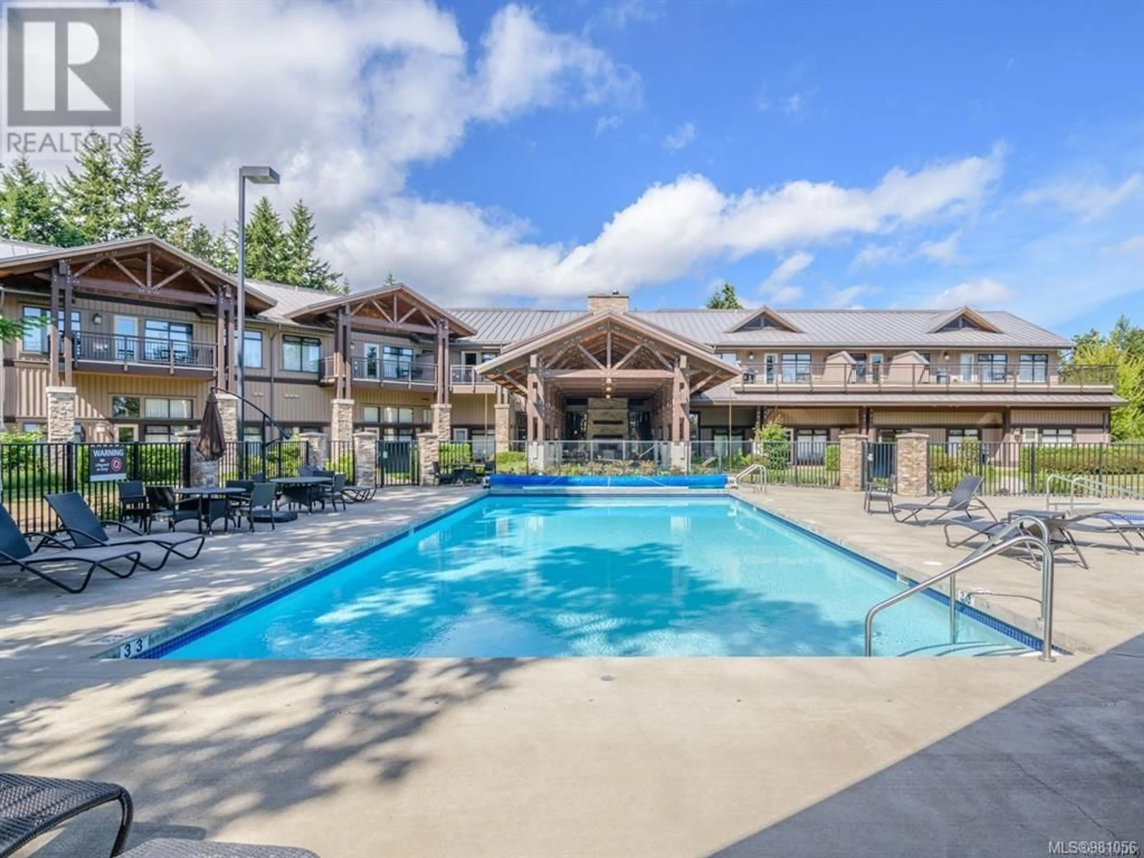 Indoor or outdoor pool for 126E 1175 Resort Dr, Parksville British Columbia V9P2E3