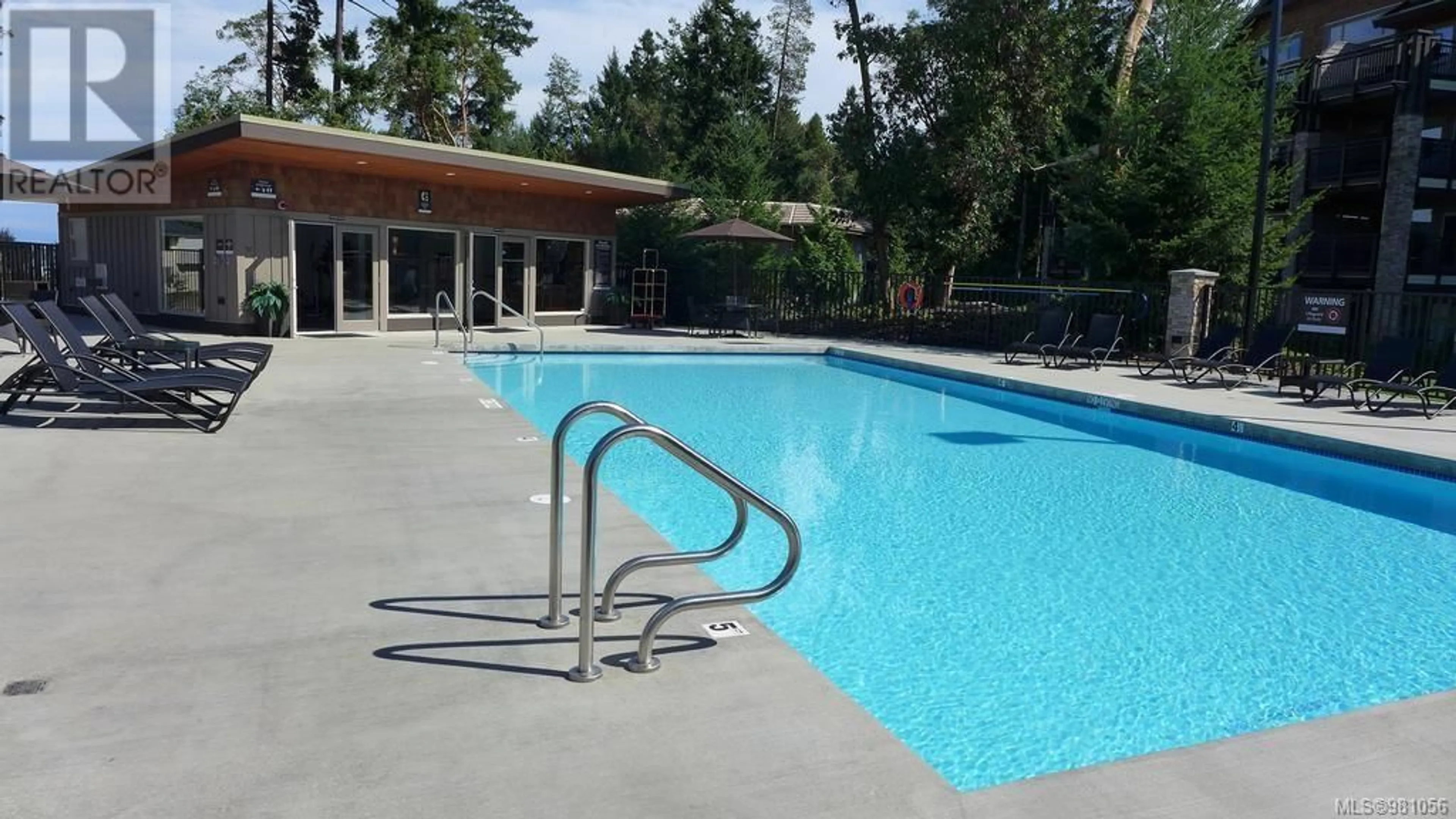 Pool for 126E 1175 Resort Dr, Parksville British Columbia V9P2E3