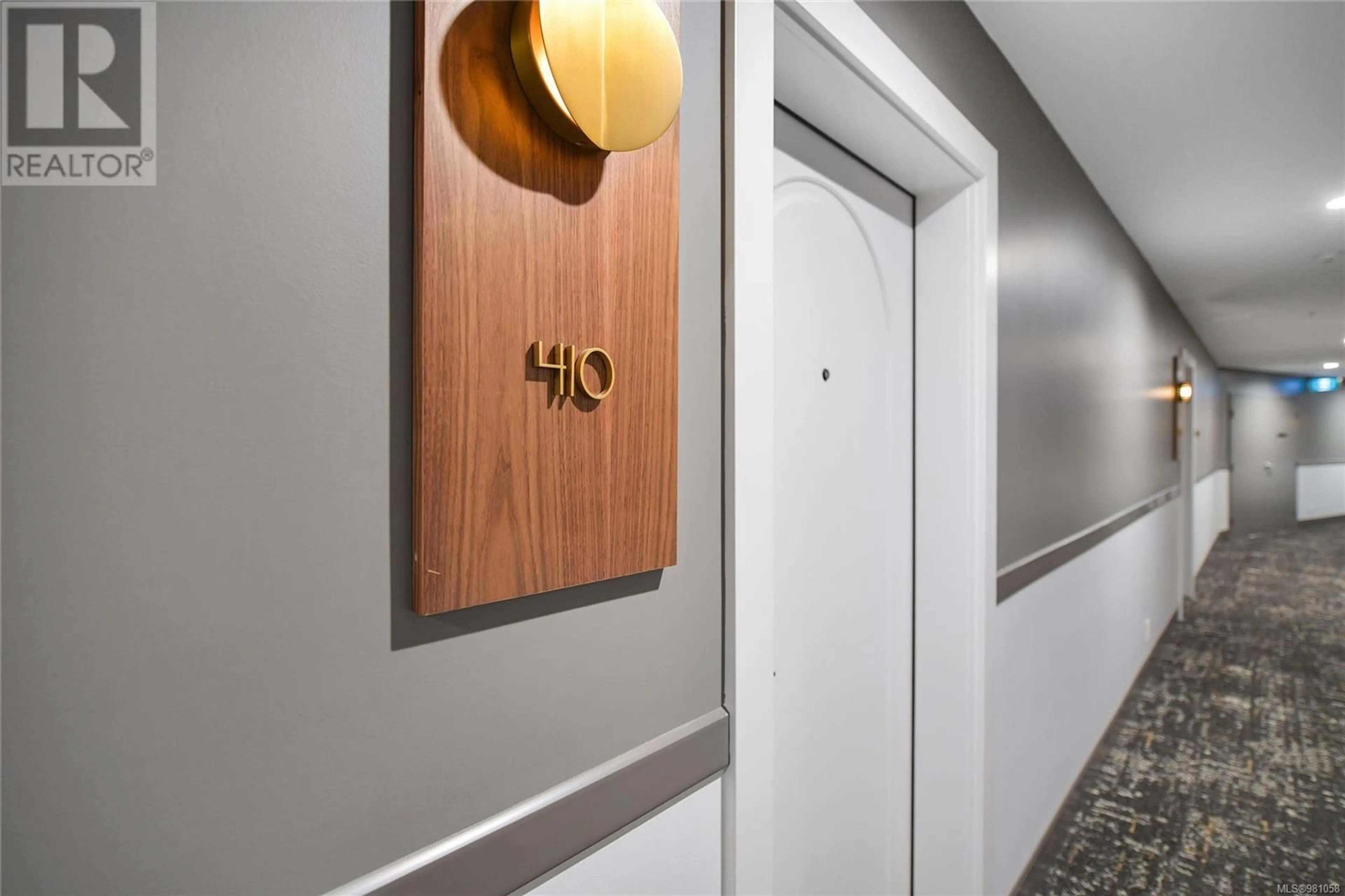 Indoor foyer, wood floors for 304 1110 Samar Cres, Langford British Columbia V9B7B2