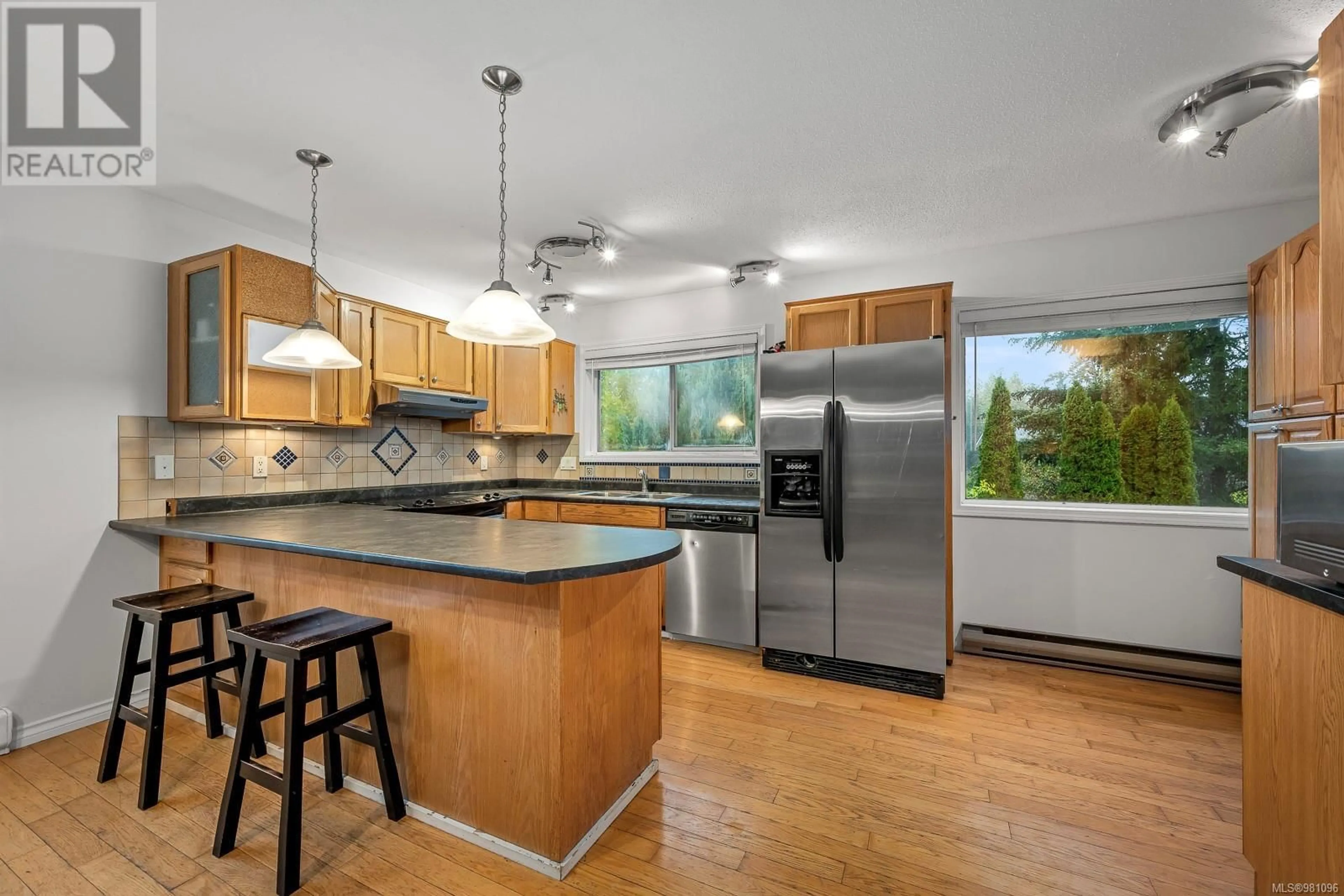 Open concept kitchen, unknown for 427 HARROGATE ROAD, Campbell River British Columbia V9W1W1