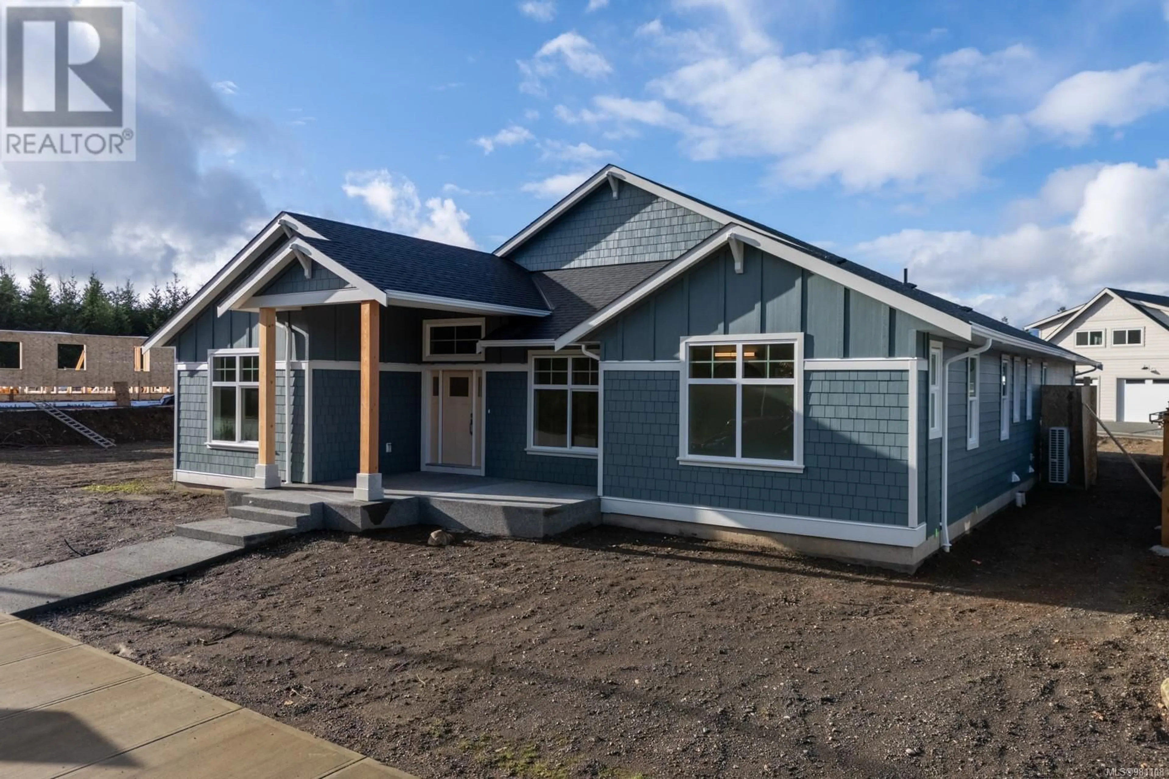 Home with vinyl exterior material for 3993 Buckstone Rd, Courtenay British Columbia V9N0B7