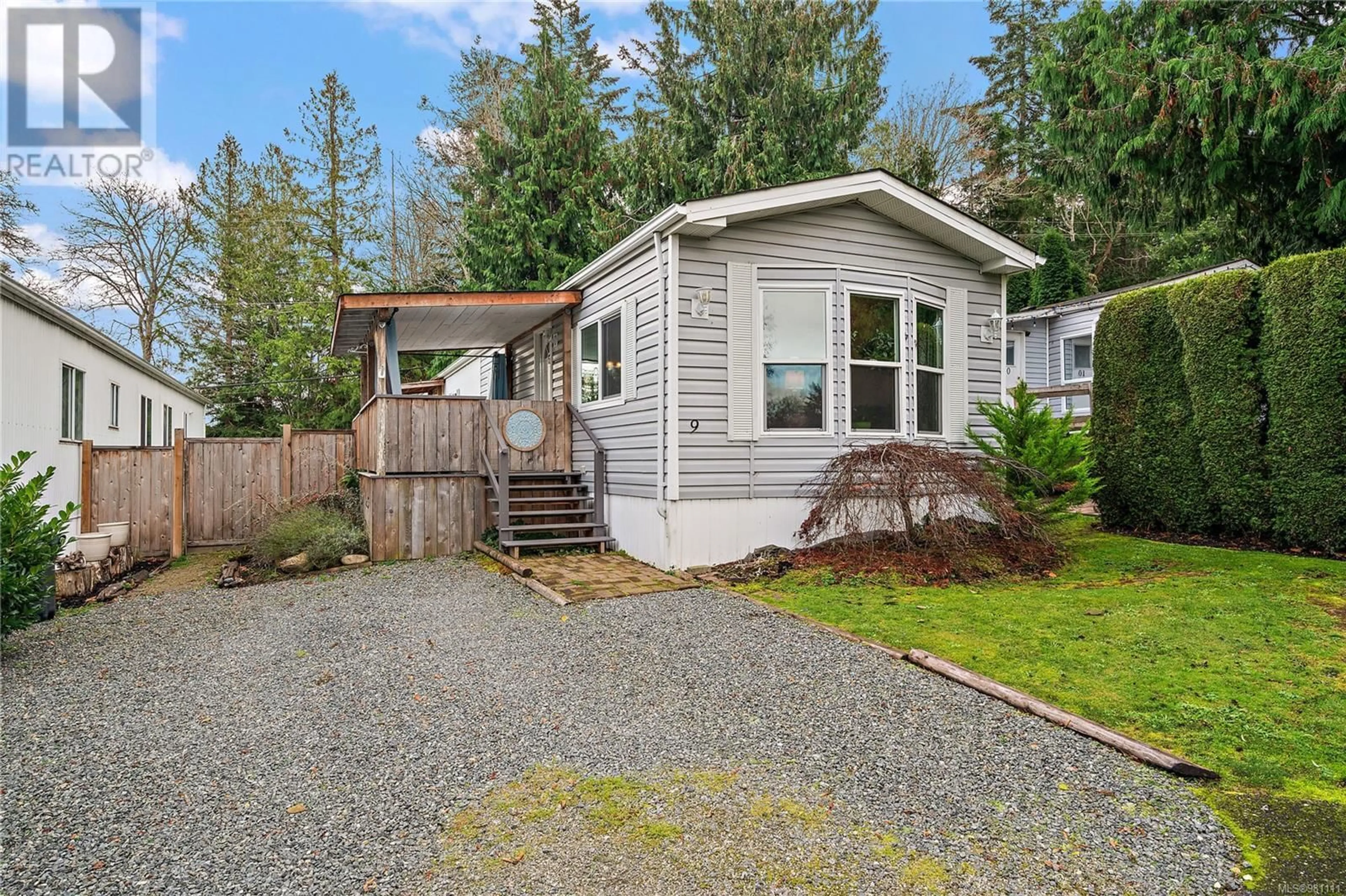 Home with vinyl exterior material for 9 2741 Stautw Rd, Central Saanich British Columbia V8M2E9