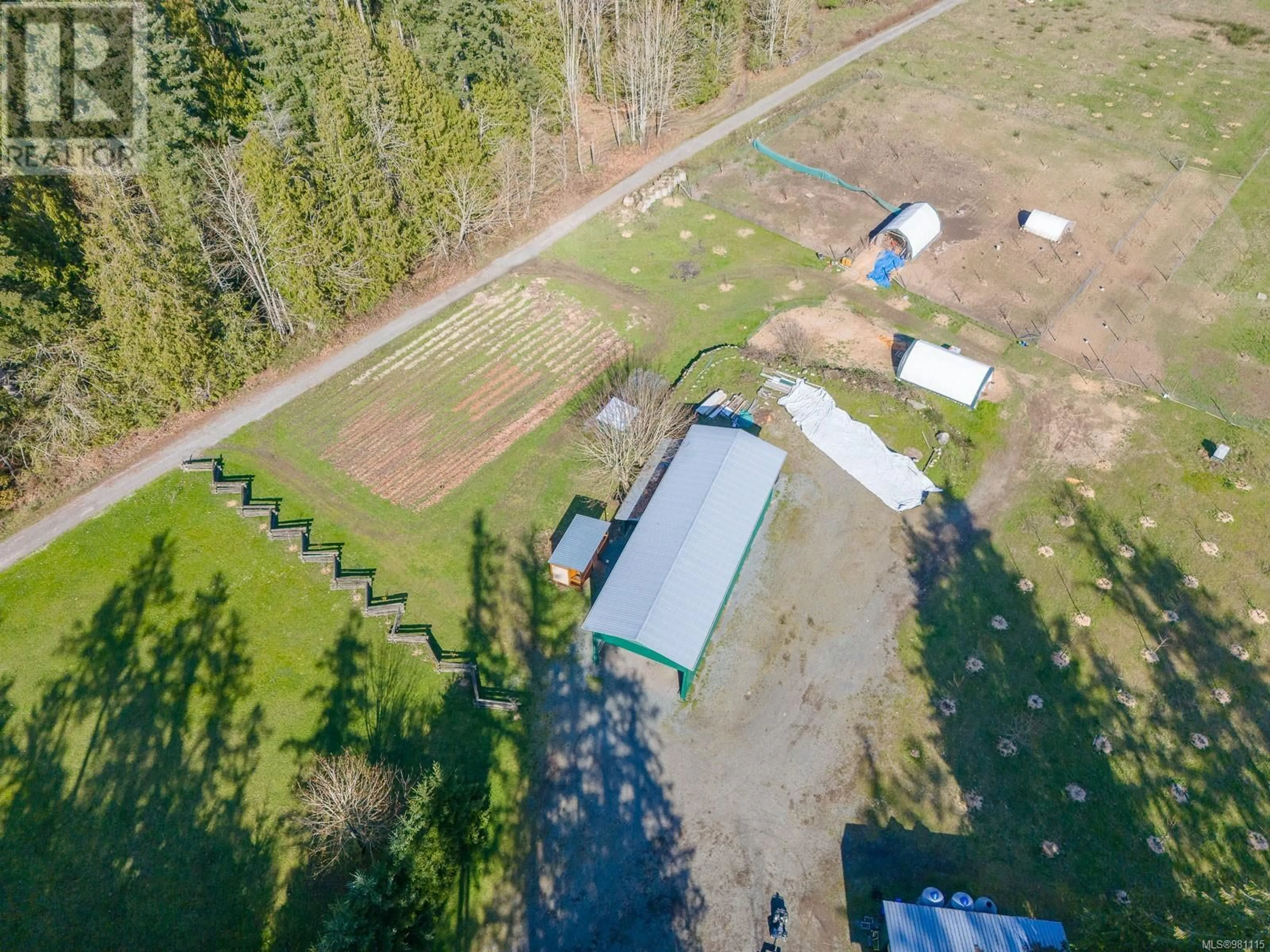 A pic from outside/outdoor area/front of a property/back of a property/a pic from drone, unknown for 2974 HASLAM ROAD, Nanaimo British Columbia V9X1T1