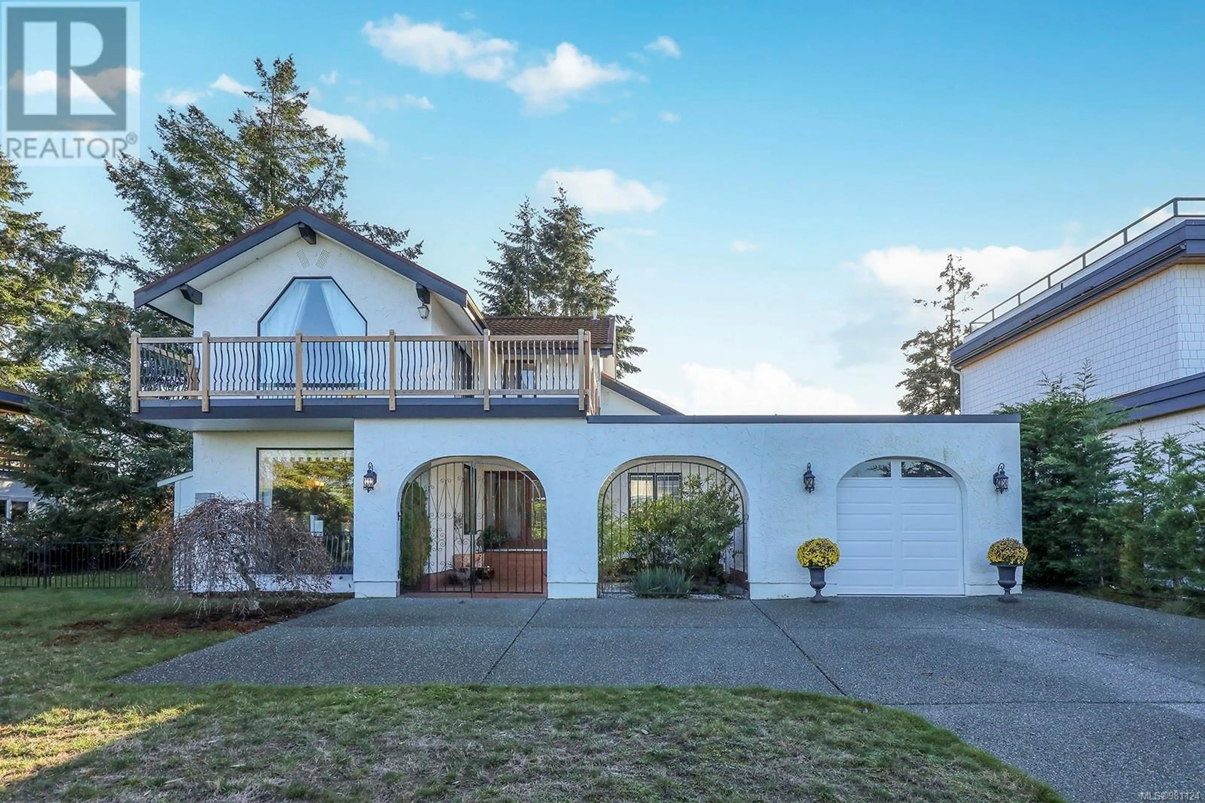 A pic from outside/outdoor area/front of a property/back of a property/a pic from drone, unknown for 1522 ADMIRAL TRYON BOULEVARD, Parksville British Columbia V9P1Y3