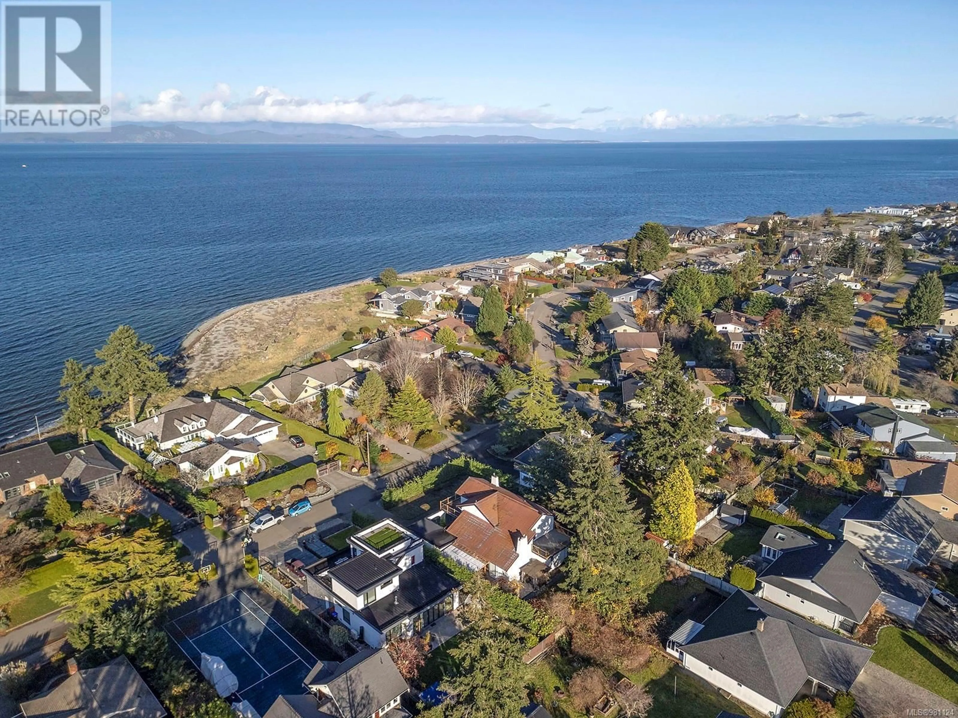 A pic from outside/outdoor area/front of a property/back of a property/a pic from drone, water/lake/river/ocean view for 1522 ADMIRAL TRYON BOULEVARD, Parksville British Columbia V9P1Y3
