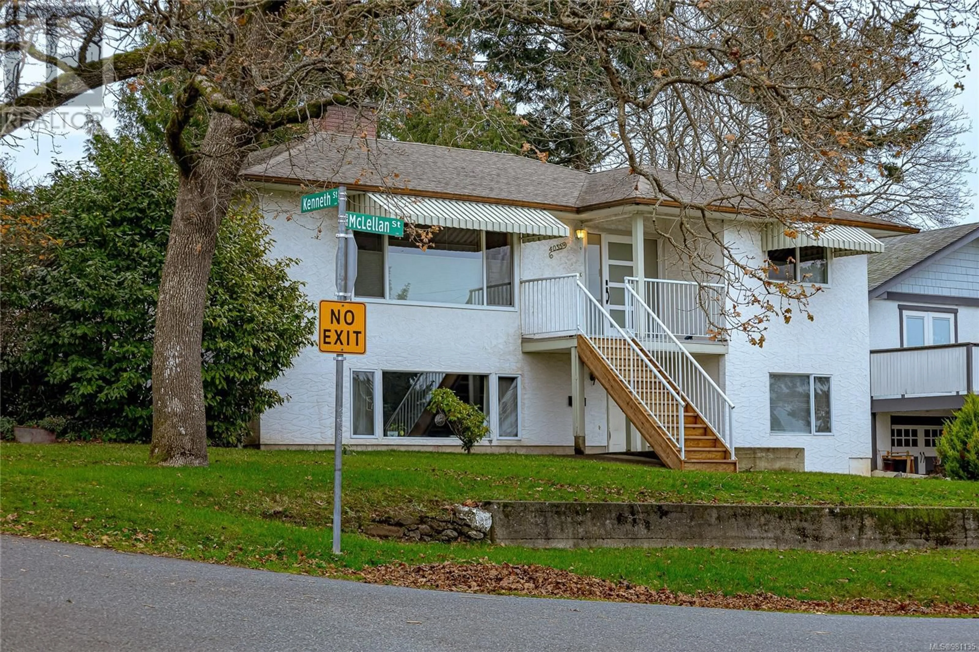 A pic from exterior of the house or condo, cottage for 4035 McLellan St, Saanich British Columbia V8Z3Y5