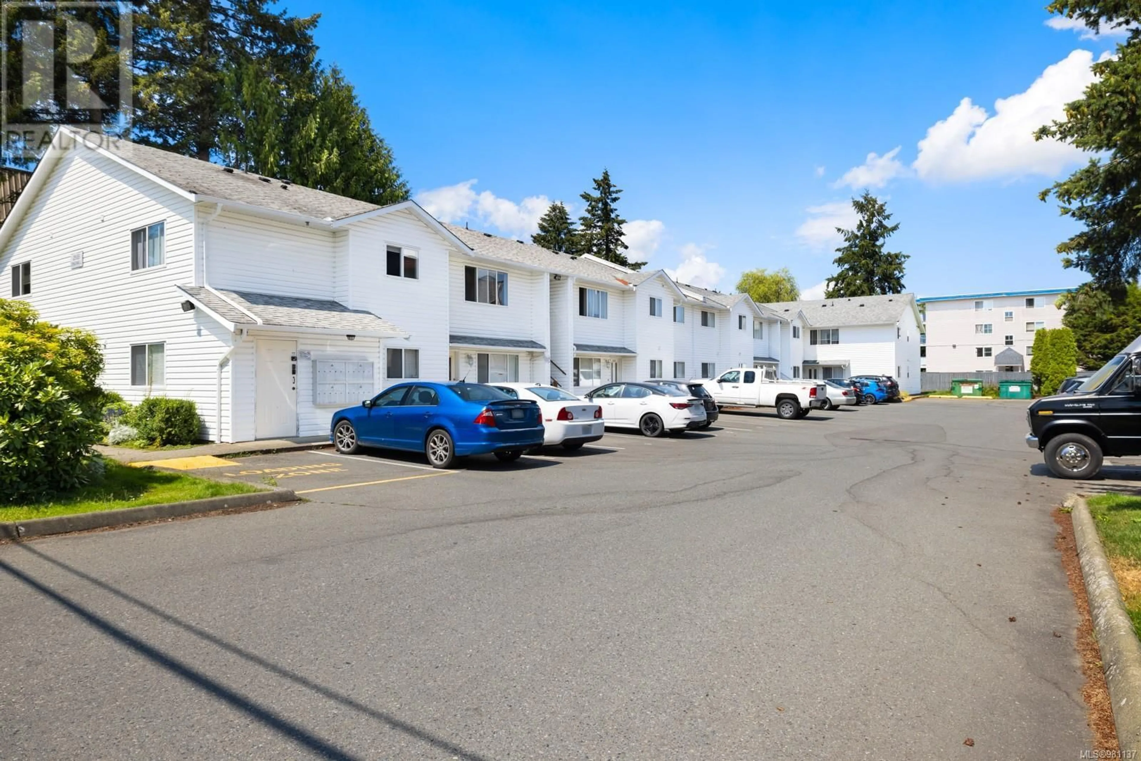 A pic from exterior of the house or condo, the street view for 202 2555 Dingwall St, Duncan British Columbia V9L2Y8