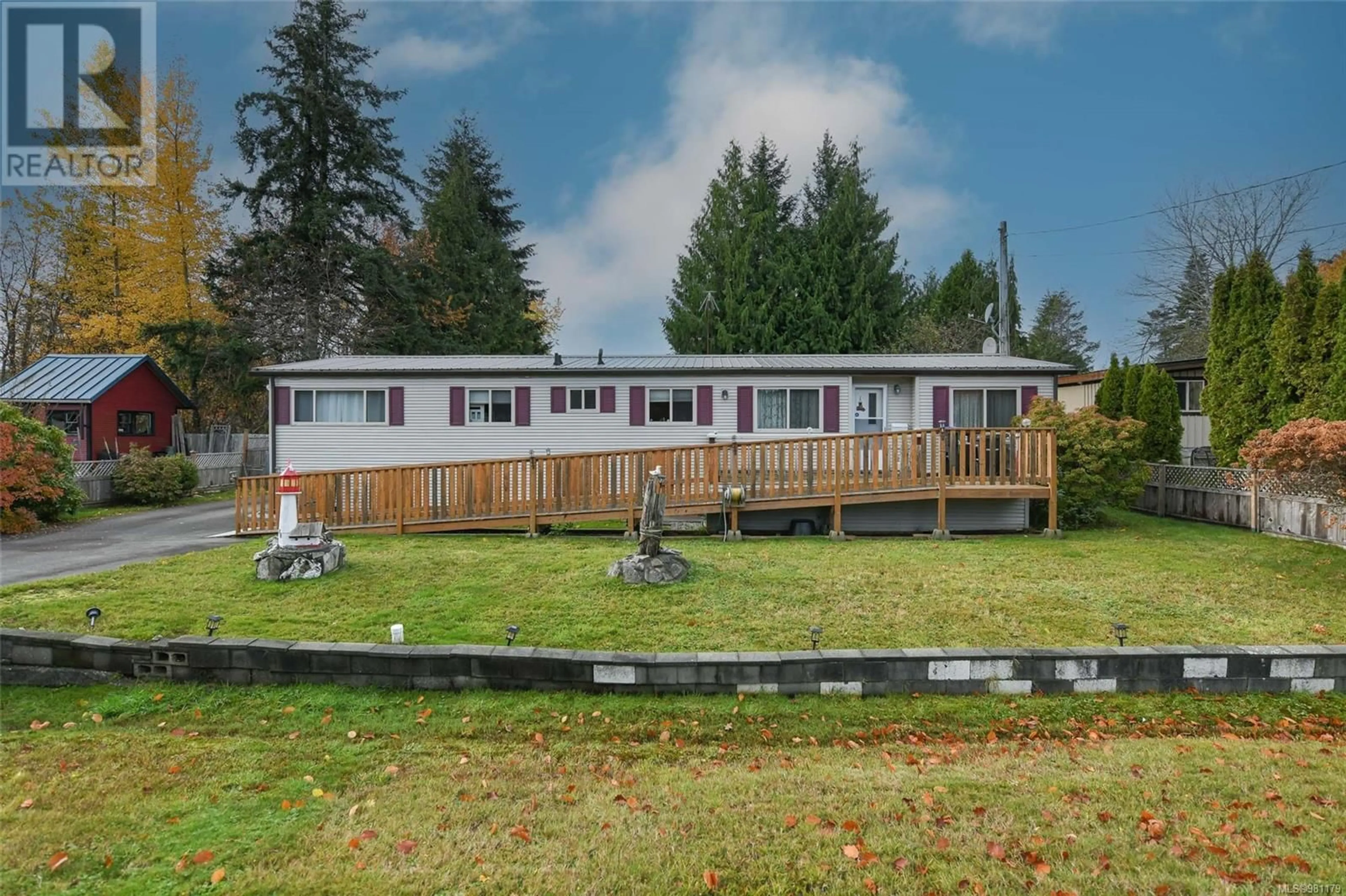 Frontside or backside of a home, cottage for 4719 Mapleridge Dr, Courtenay British Columbia V9N5Z3