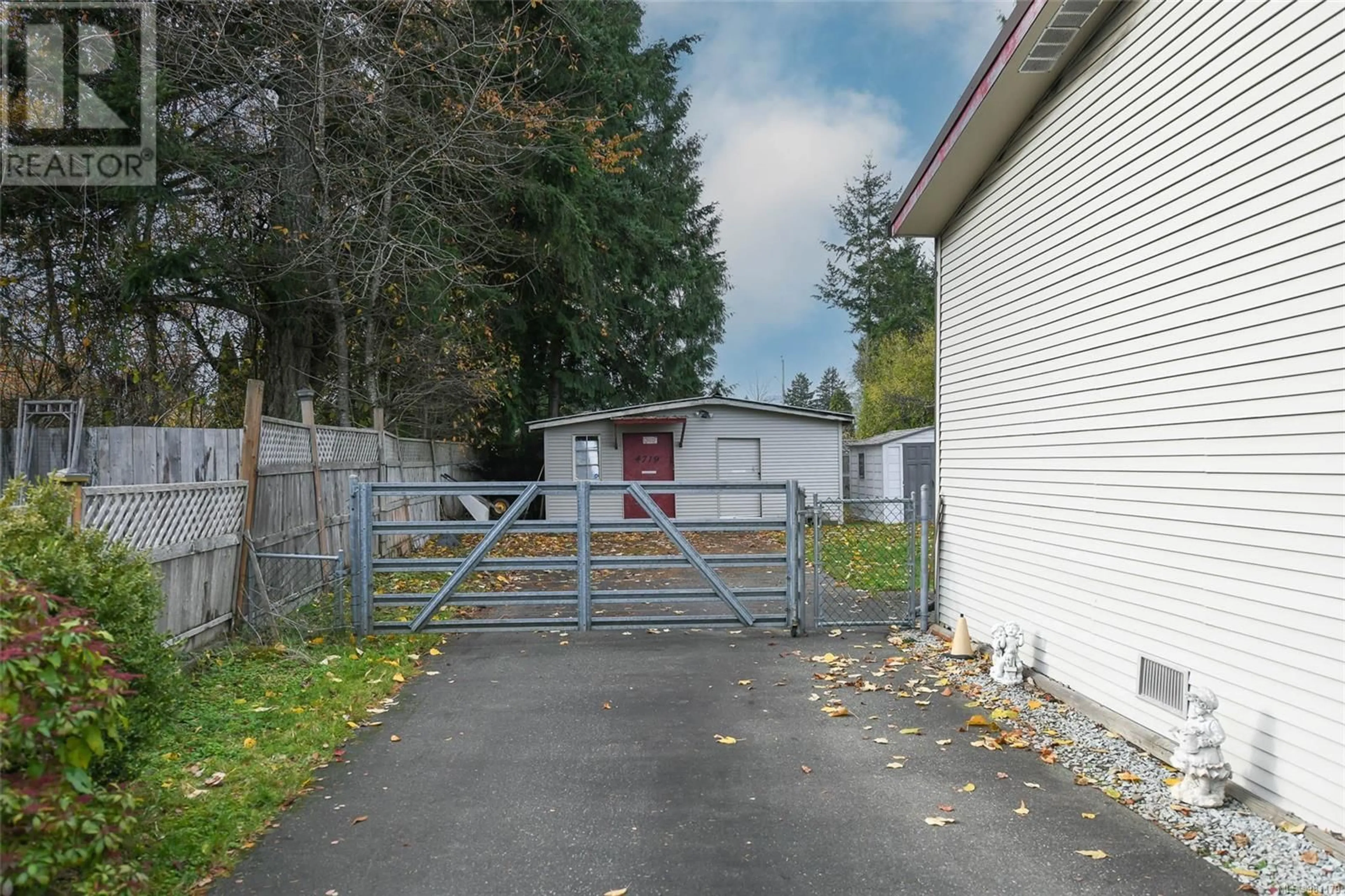 Shed for 4719 Mapleridge Dr, Courtenay British Columbia V9N5Z3