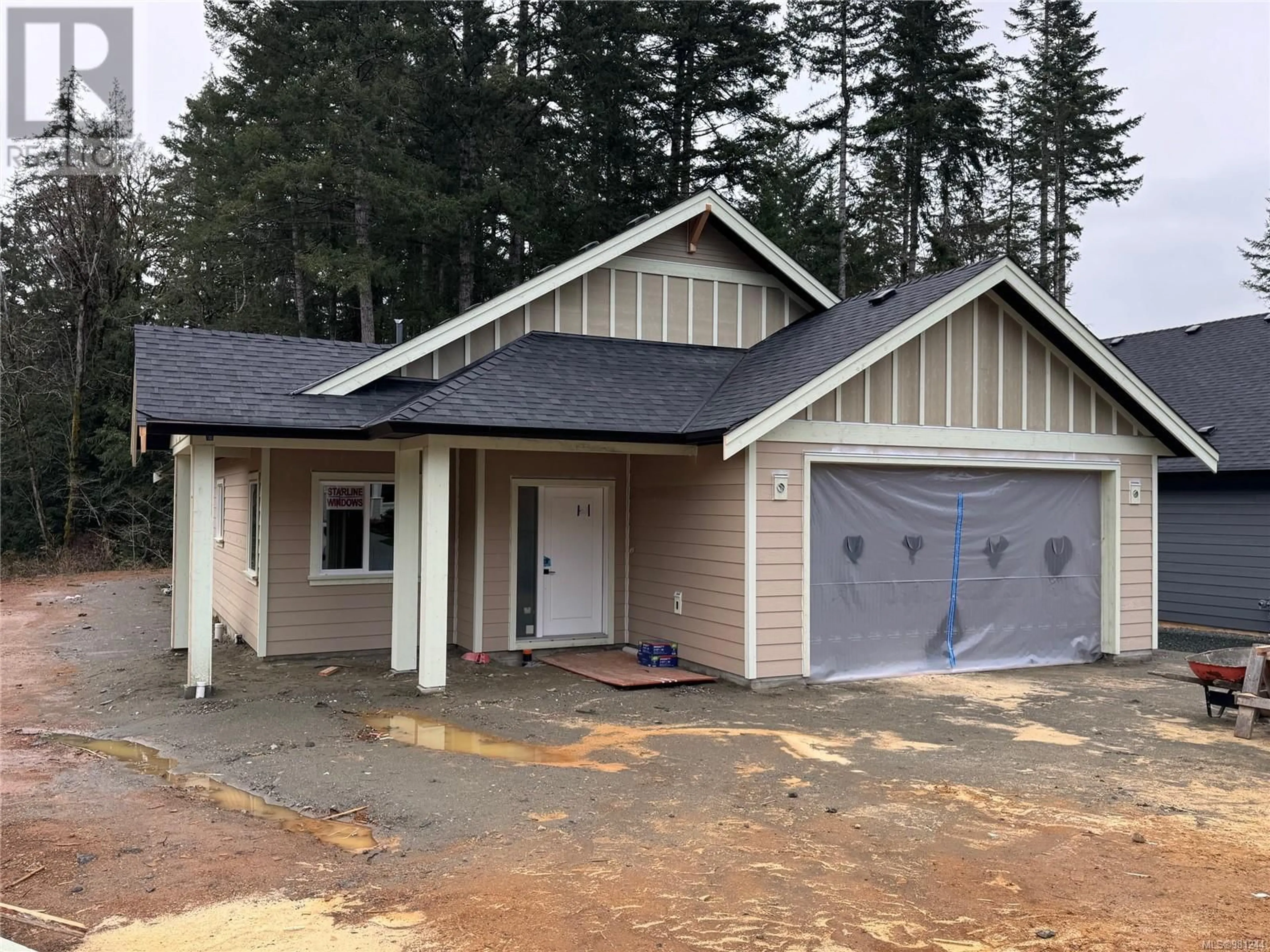 Home with vinyl exterior material for 2633 Forest Edge Rd, Sooke British Columbia V9Z1P9