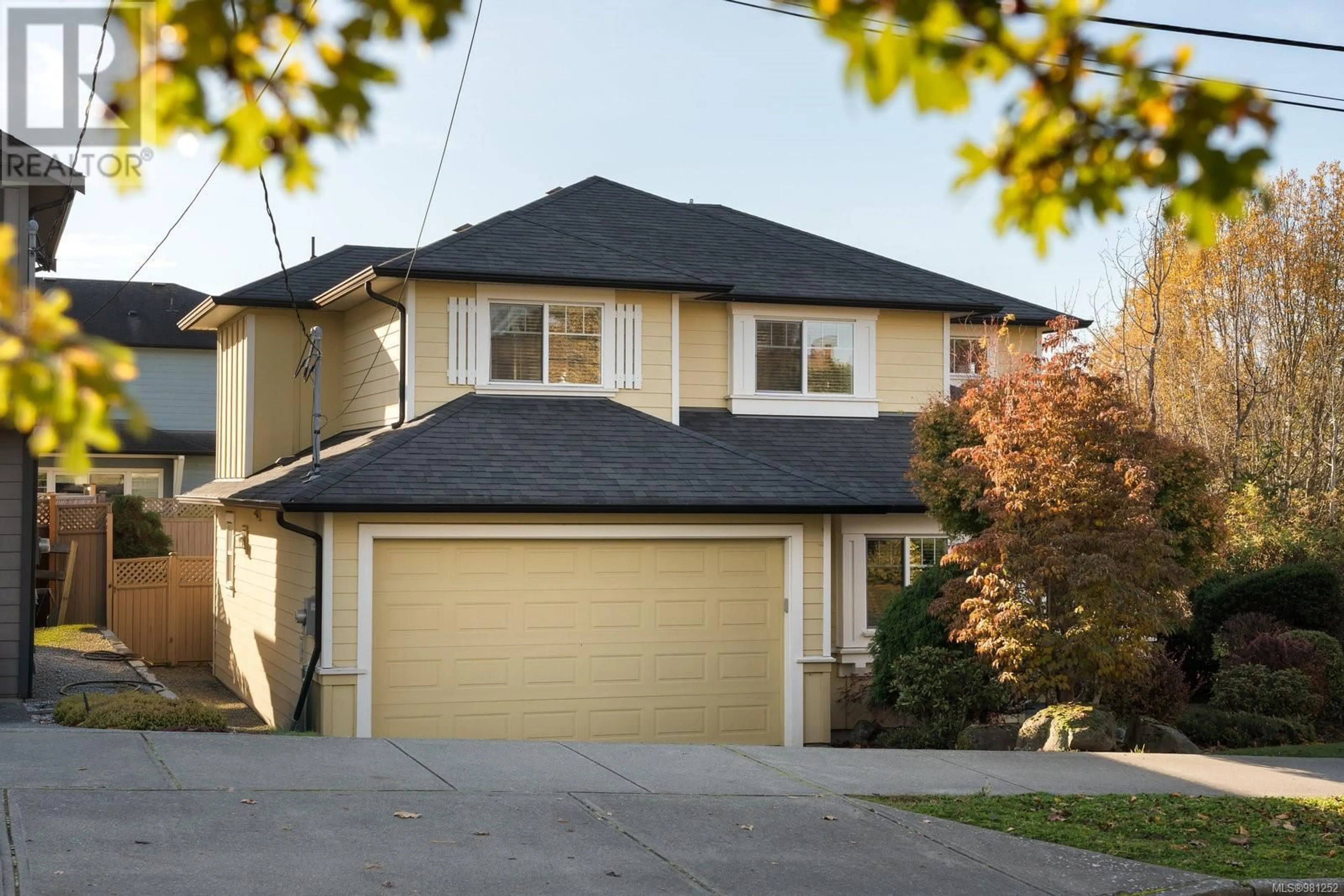 Frontside or backside of a home, the street view for 649 Agnes St, Saanich British Columbia V8Z2E7