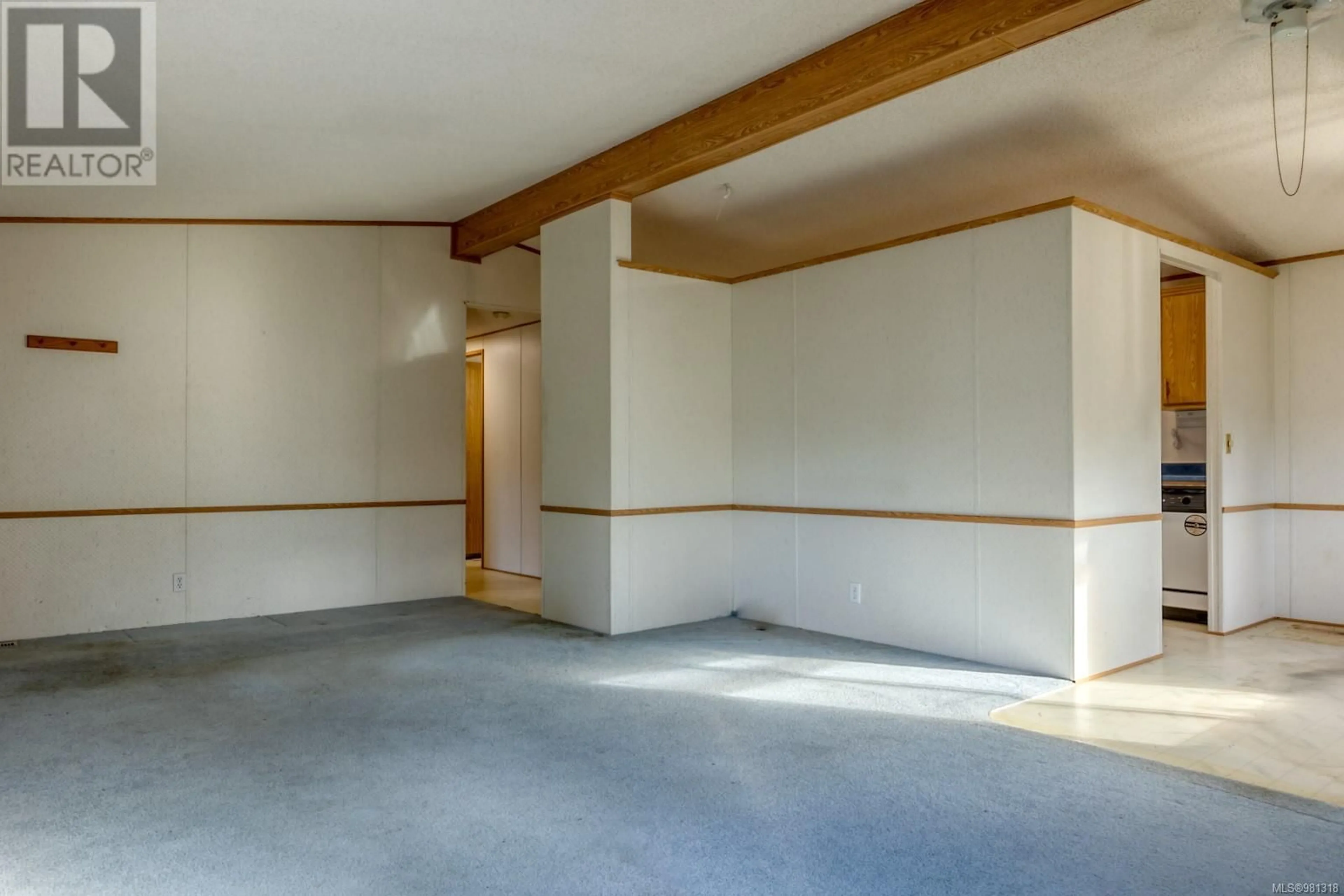 Other indoor space, cement floor for 23 2140 20th St, Courtenay British Columbia V9N2G6