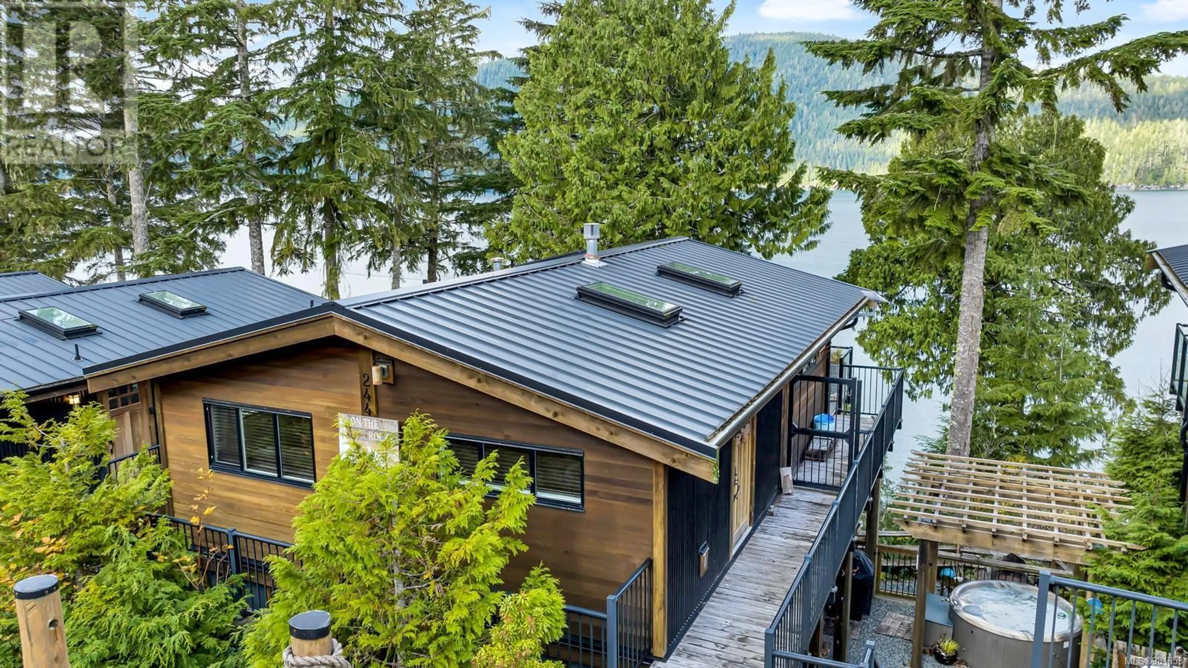 Home with vinyl exterior material, water/lake/river/ocean view for 244 - 6596 BAIRD ROAD, Port Renfrew British Columbia V0S1K0