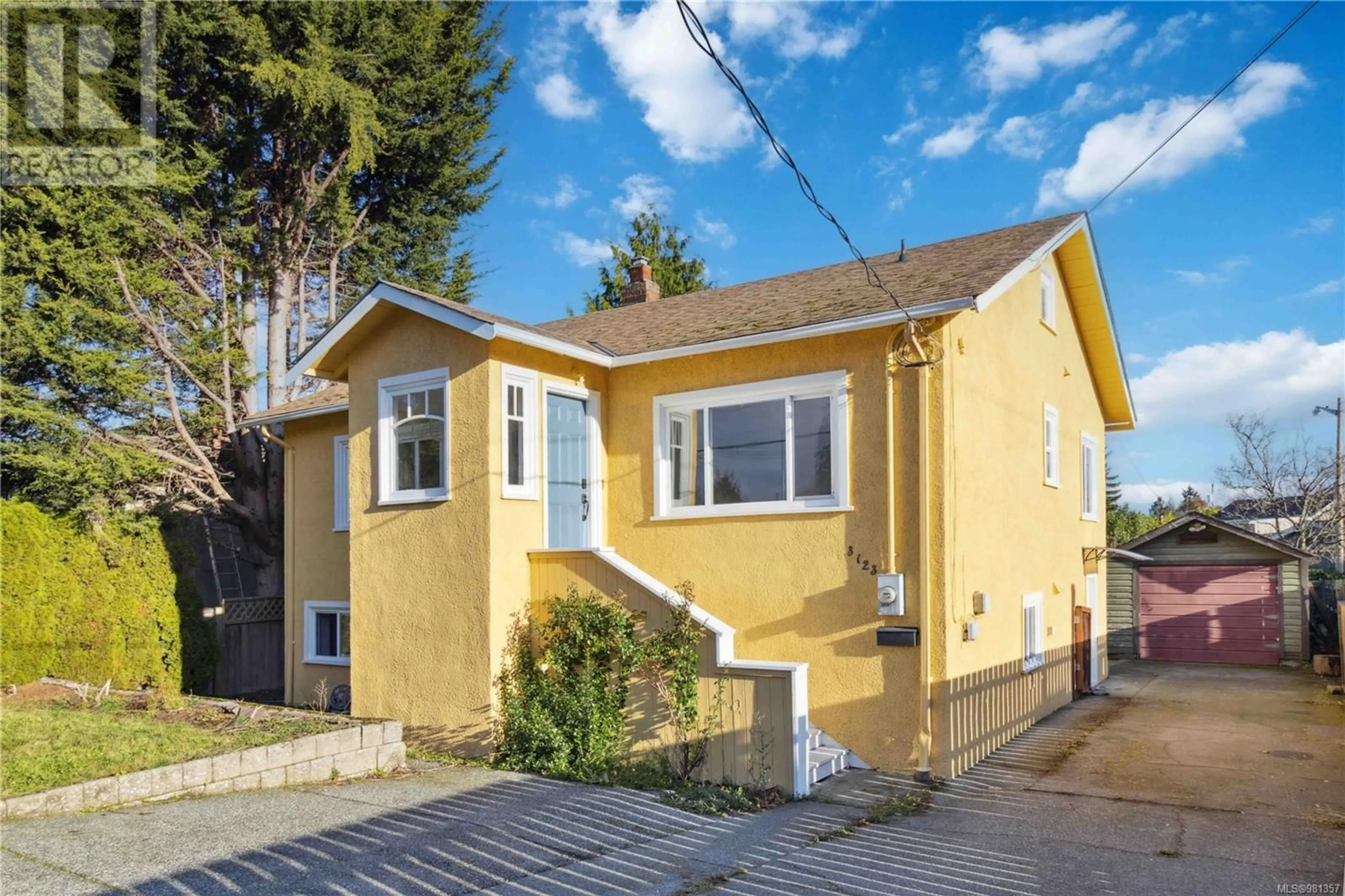 Frontside or backside of a home, cottage for 3123 Cedar Hill Rd, Victoria British Columbia V8T3J4