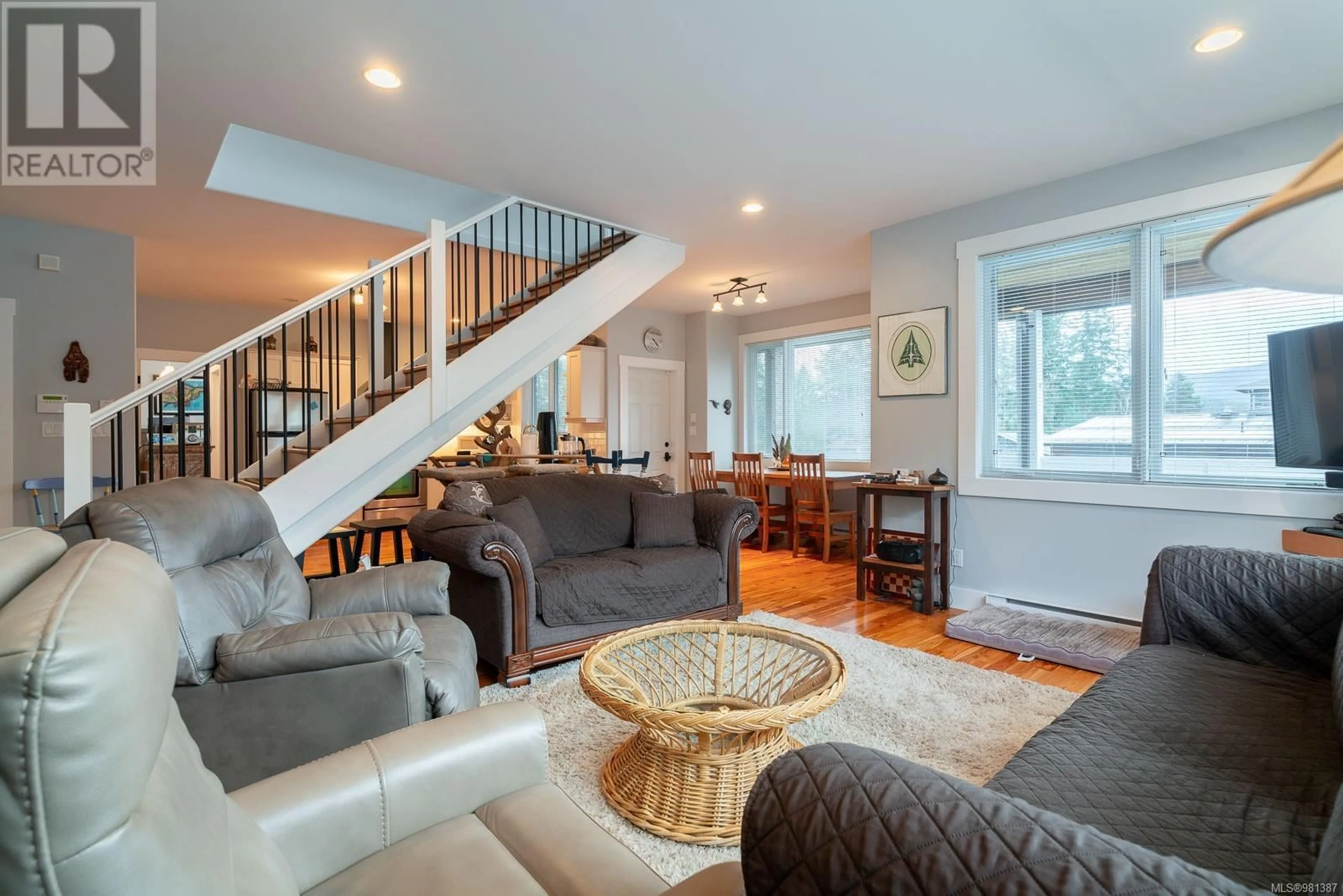 Living room, wood floors for 6373 Salal Rd, Port Alberni British Columbia V9Y8Z3