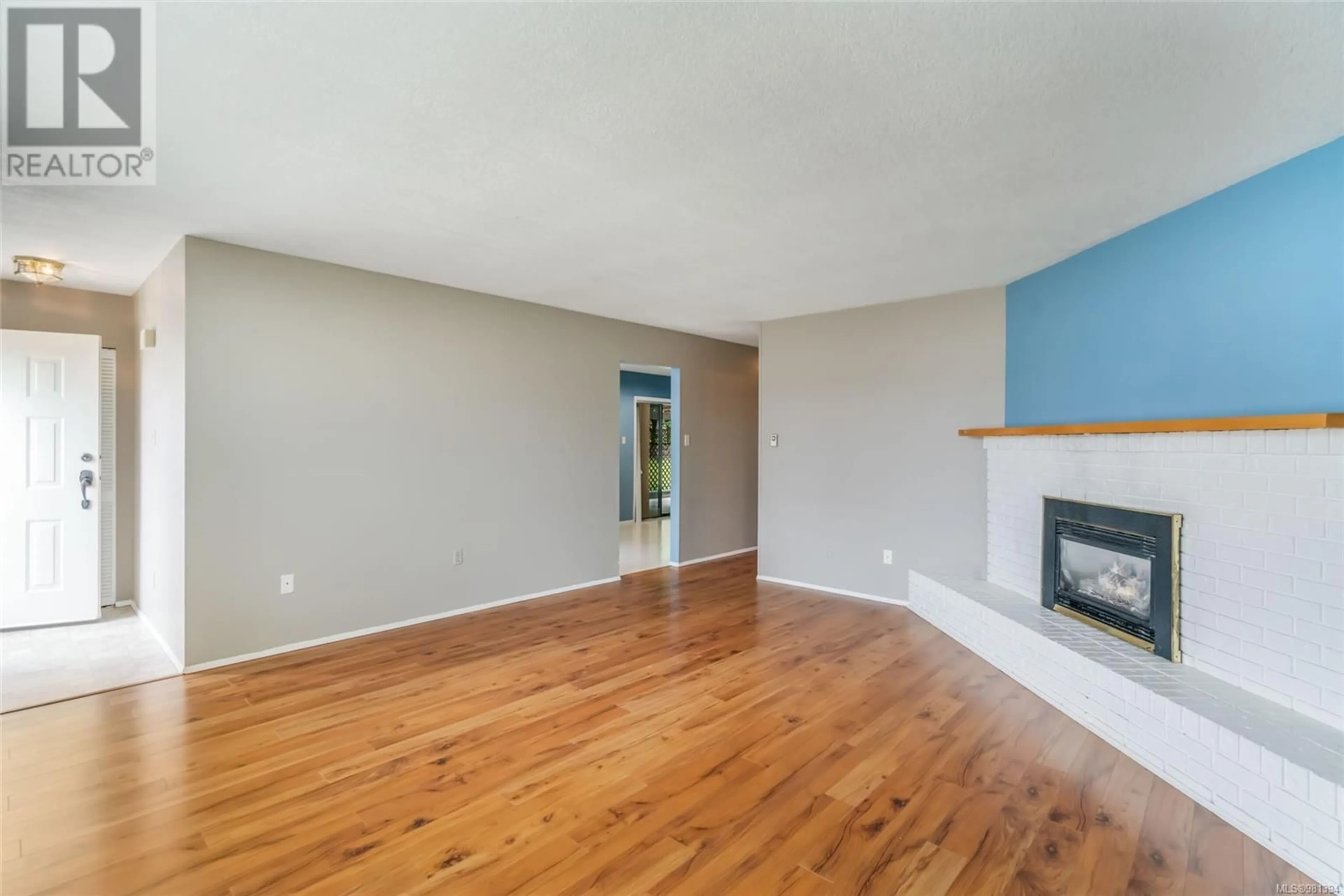 A pic of a room, wood floors for 652 Johnstone Rd, French Creek British Columbia V9P2A1