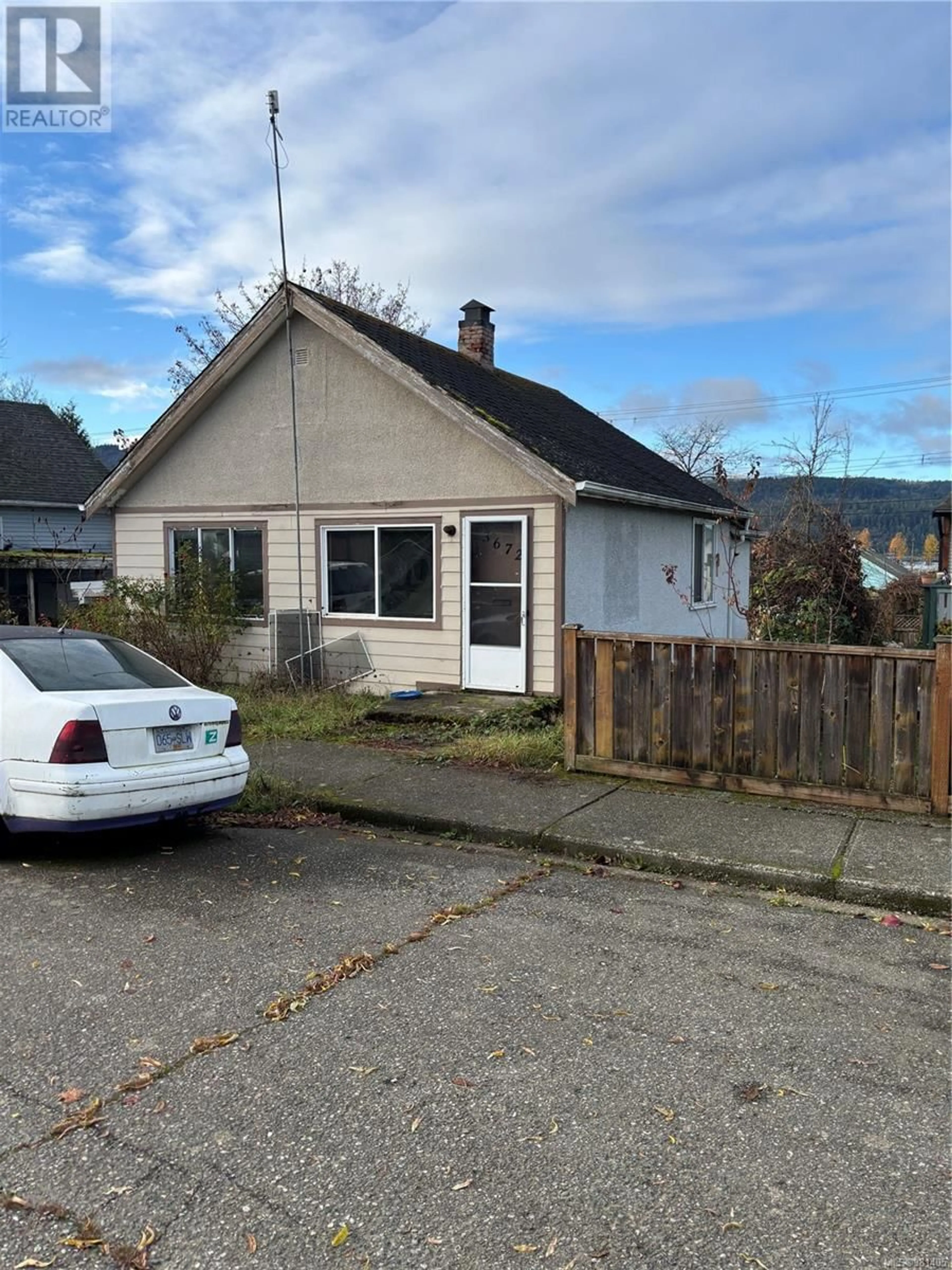 Frontside or backside of a home, the street view for 3672 6th Ave, Port Alberni British Columbia V9Y4L8