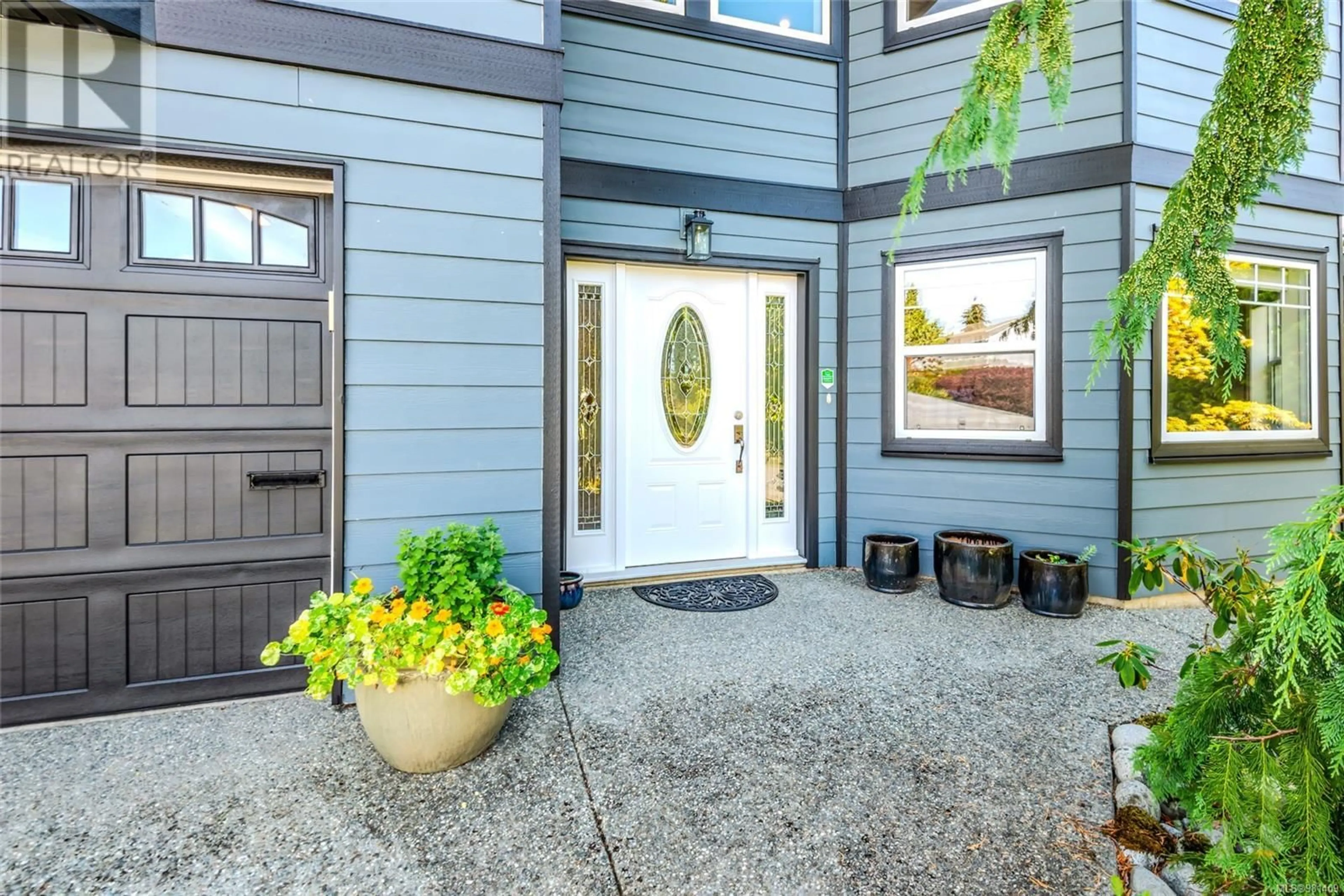 Indoor entryway, cement floor for 3596 Huff Dr, Port Alberni British Columbia V9Y8B3