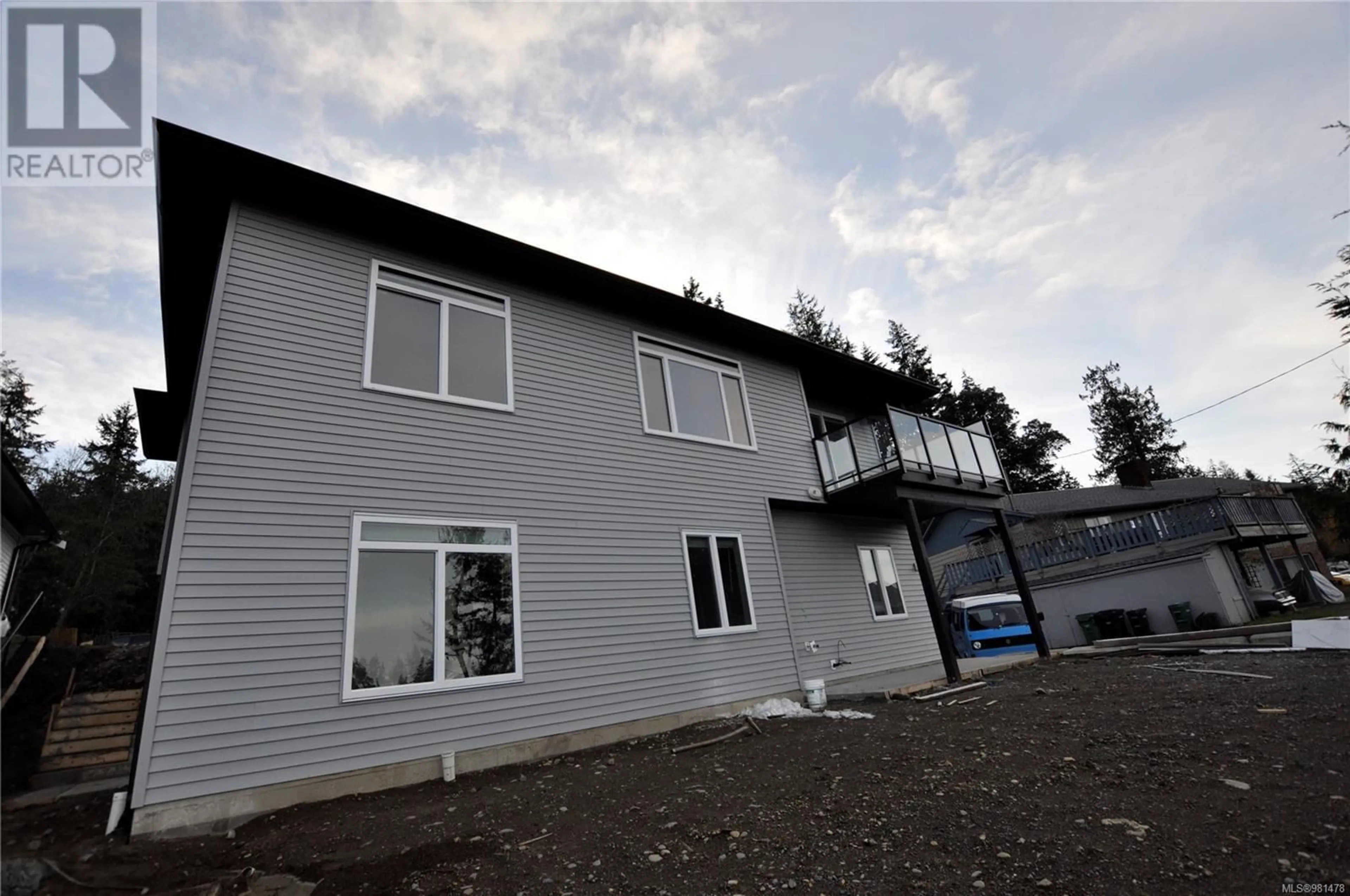 A pic from exterior of the house or condo, the front or back of building for 4408 Gulfview Dr, Nanaimo British Columbia V9T5A9