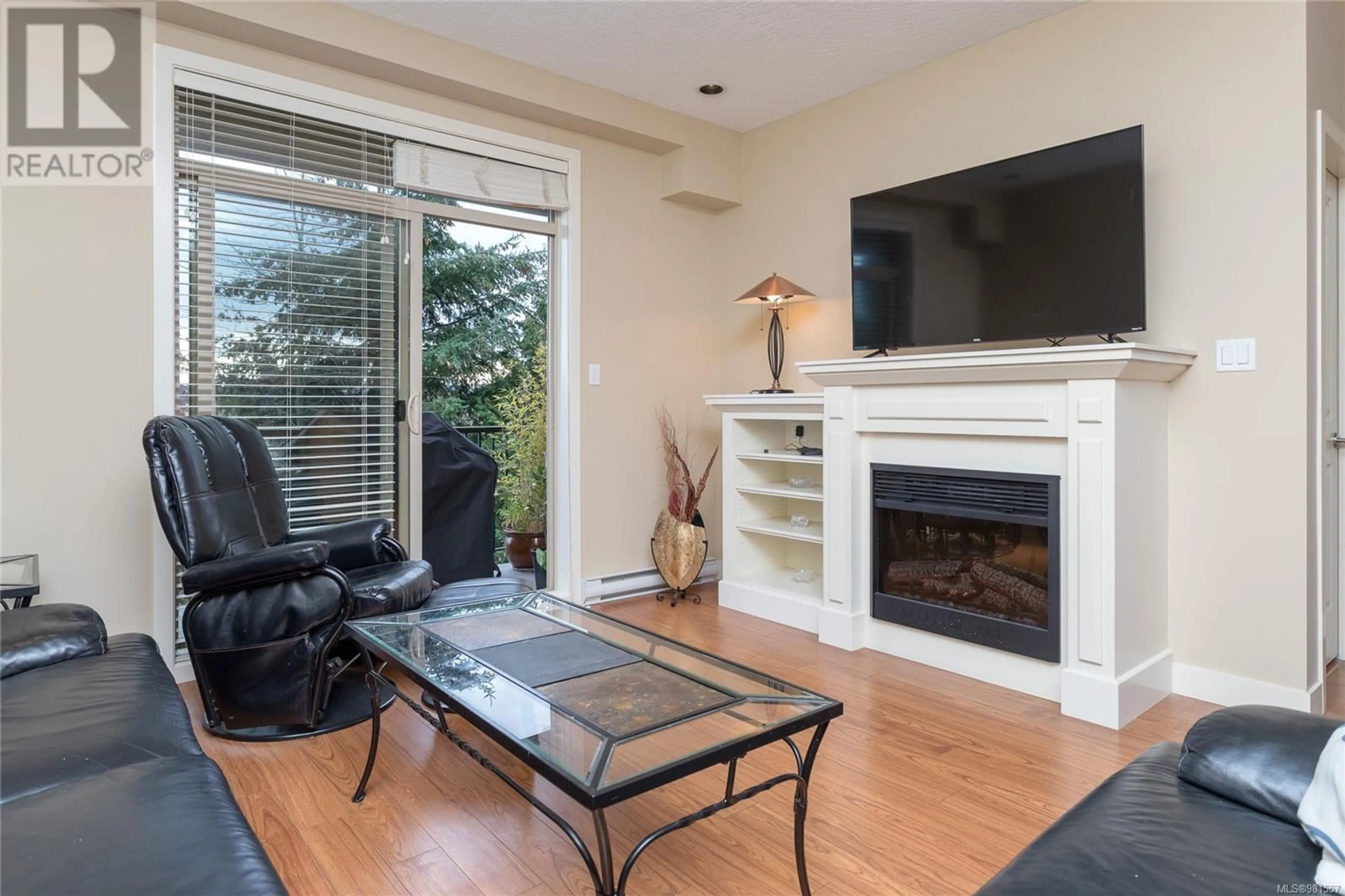 Living room, wood floors for 513 623 Treanor Ave, Langford British Columbia V9B0B1