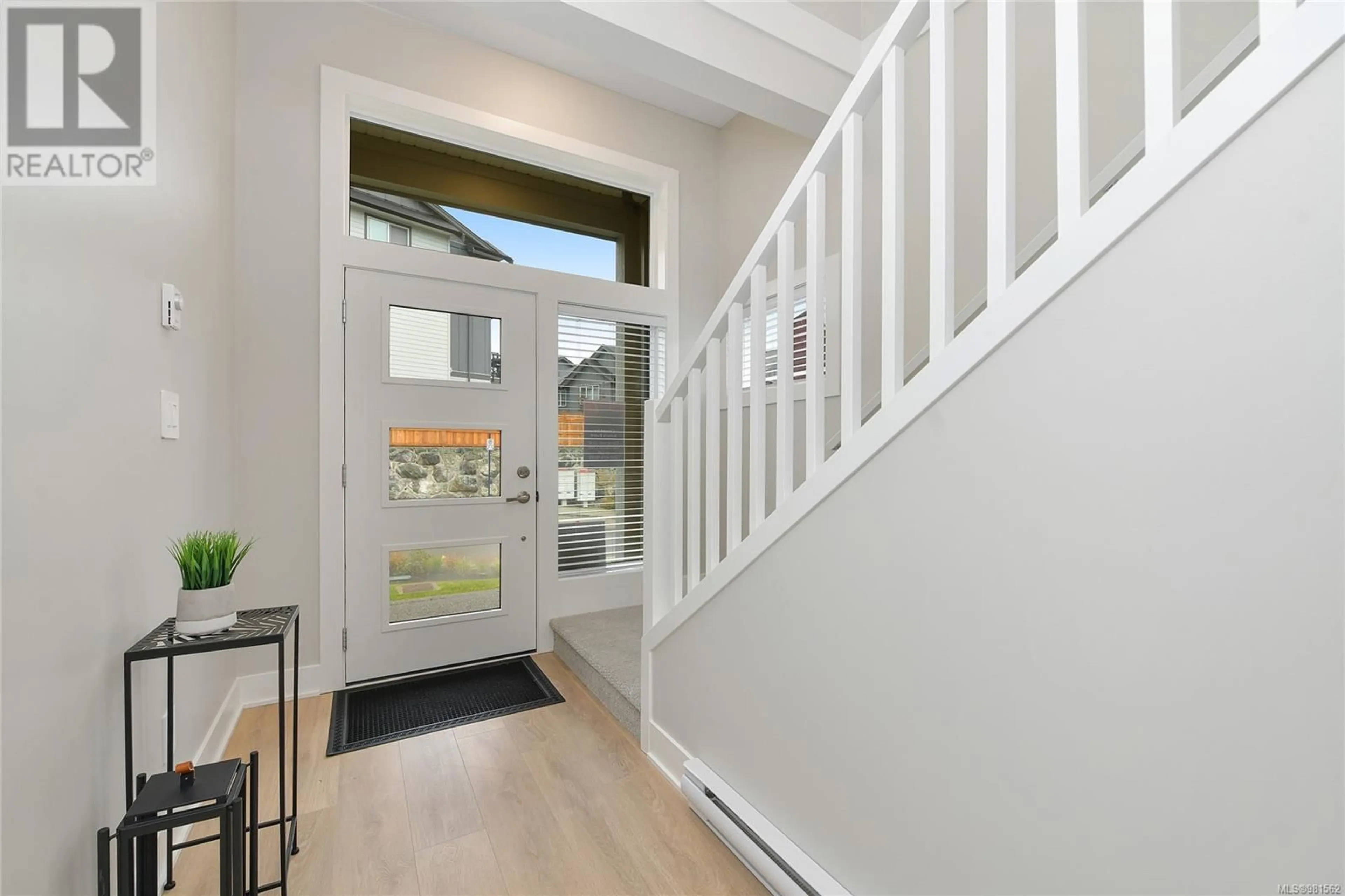 Indoor entryway, wood floors for 1455 Atlas Dr, Langford British Columbia V9B7A7