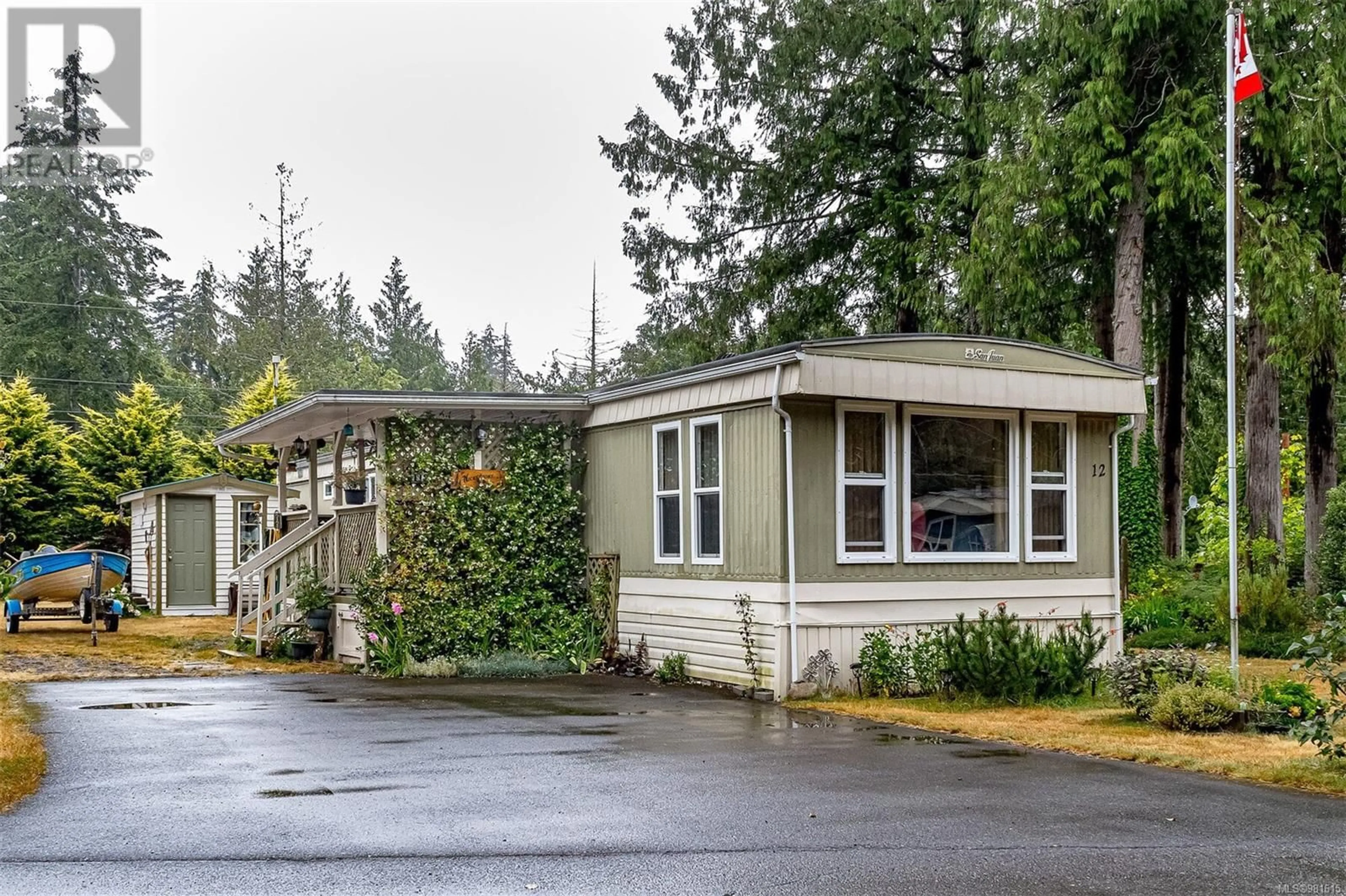 Home with vinyl exterior material for 12 6350 Island Hwy W, Qualicum Beach British Columbia V9K2E5