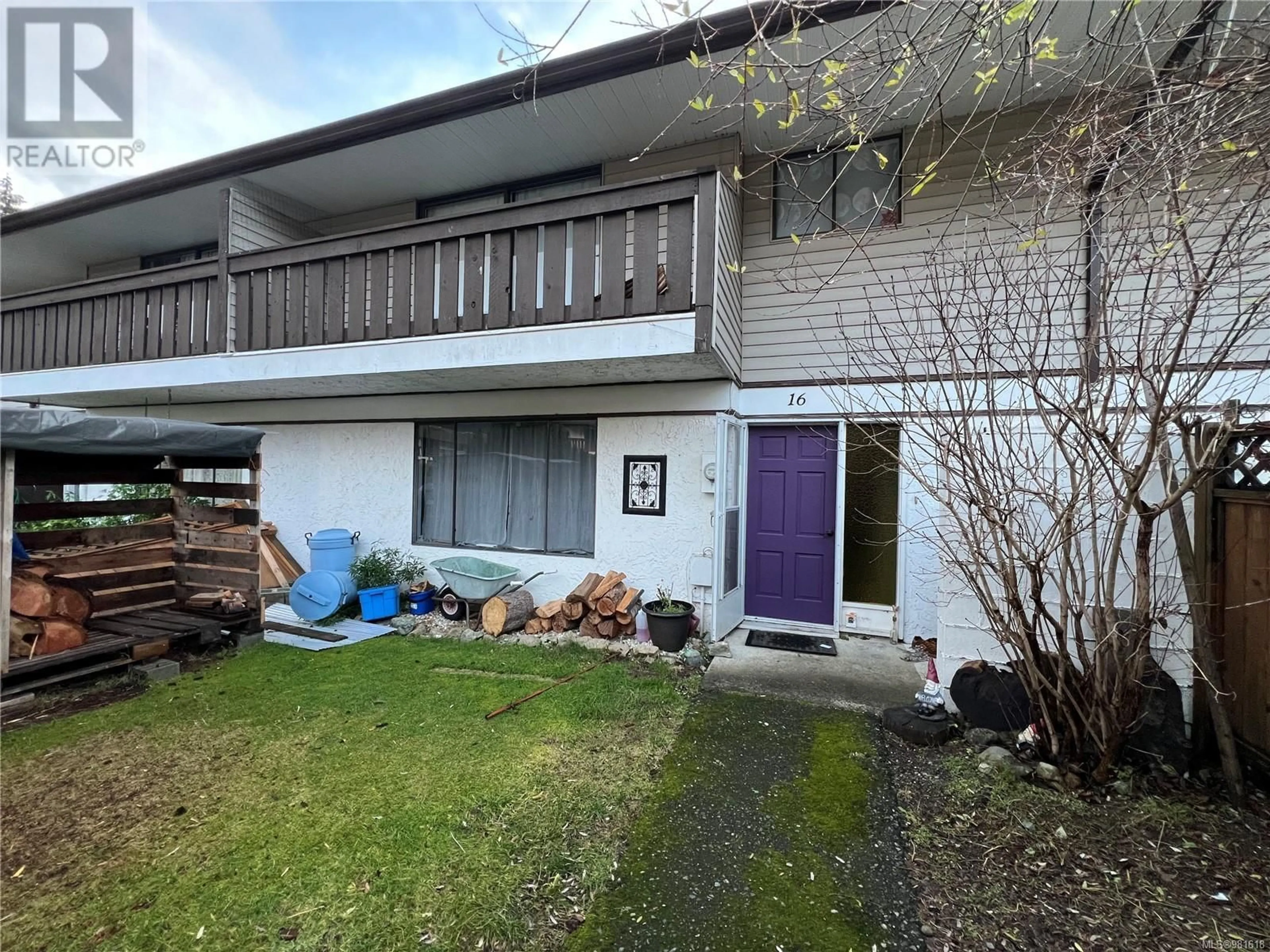 A pic from exterior of the house or condo, the front or back of building for 16 500 Muchalat Pl, Gold River British Columbia V0P1G0