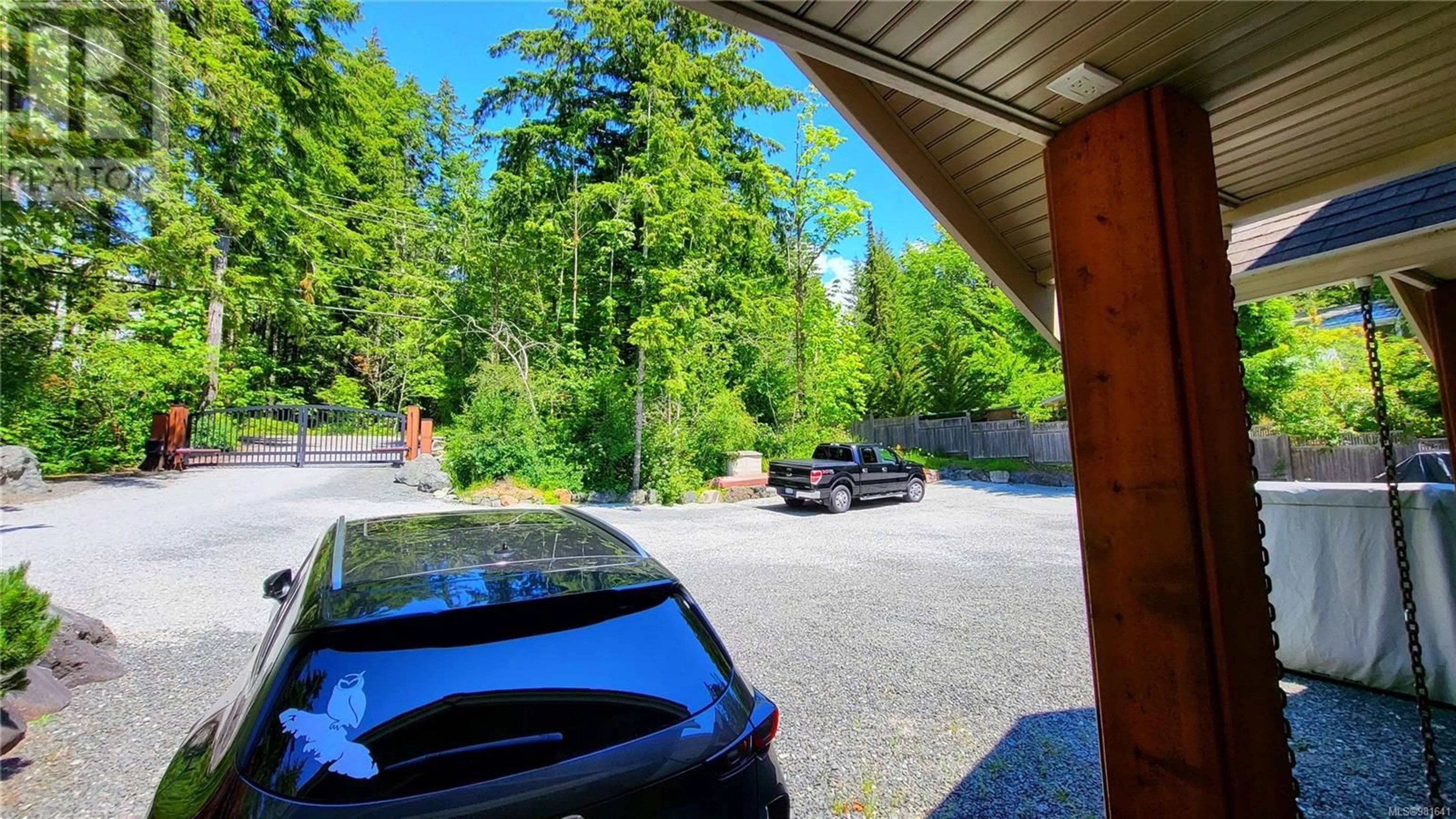 A pic from exterior of the house or condo, the street view for 5 9624 Lakeshore Rd, Port Alberni British Columbia V9Y8Z3