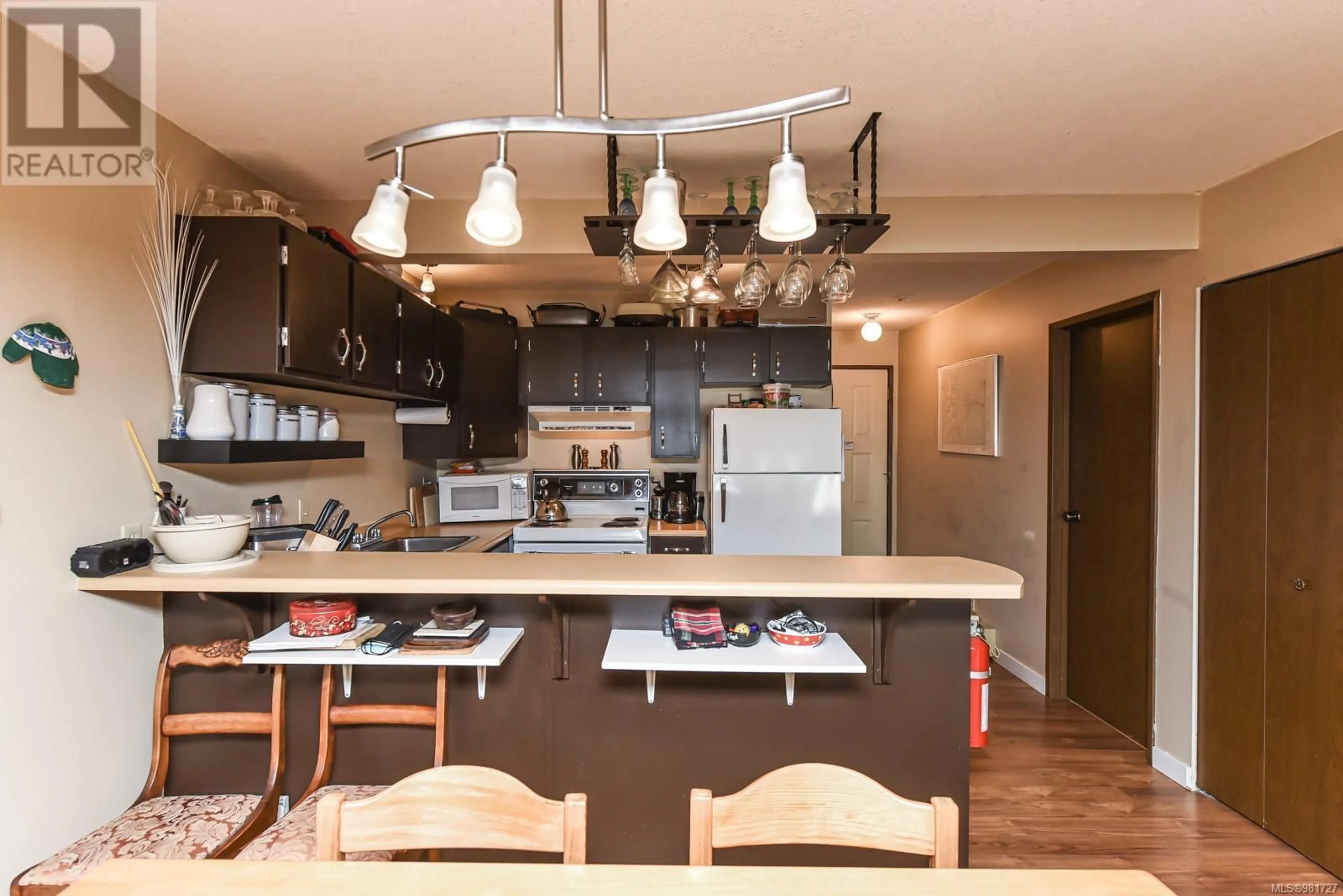 Open concept kitchen for 2 - 709 CASTLE CRAG CRESCENT, Courtenay British Columbia V9J1L0