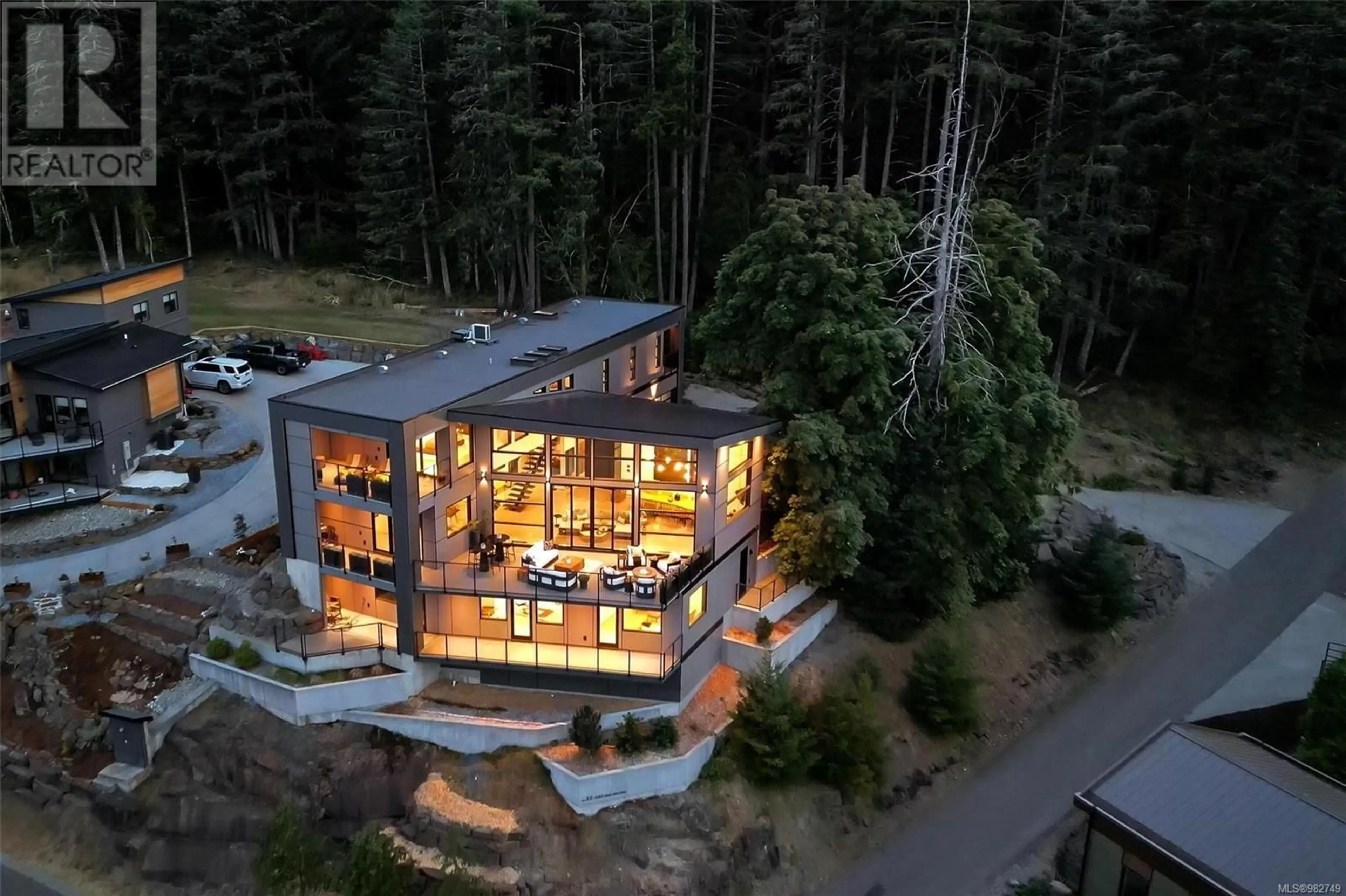 A pic from outside/outdoor area/front of a property/back of a property/a pic from drone, unknown for 22 - 1060 SHORE PINE CLOSE, Duncan British Columbia V9L0C4